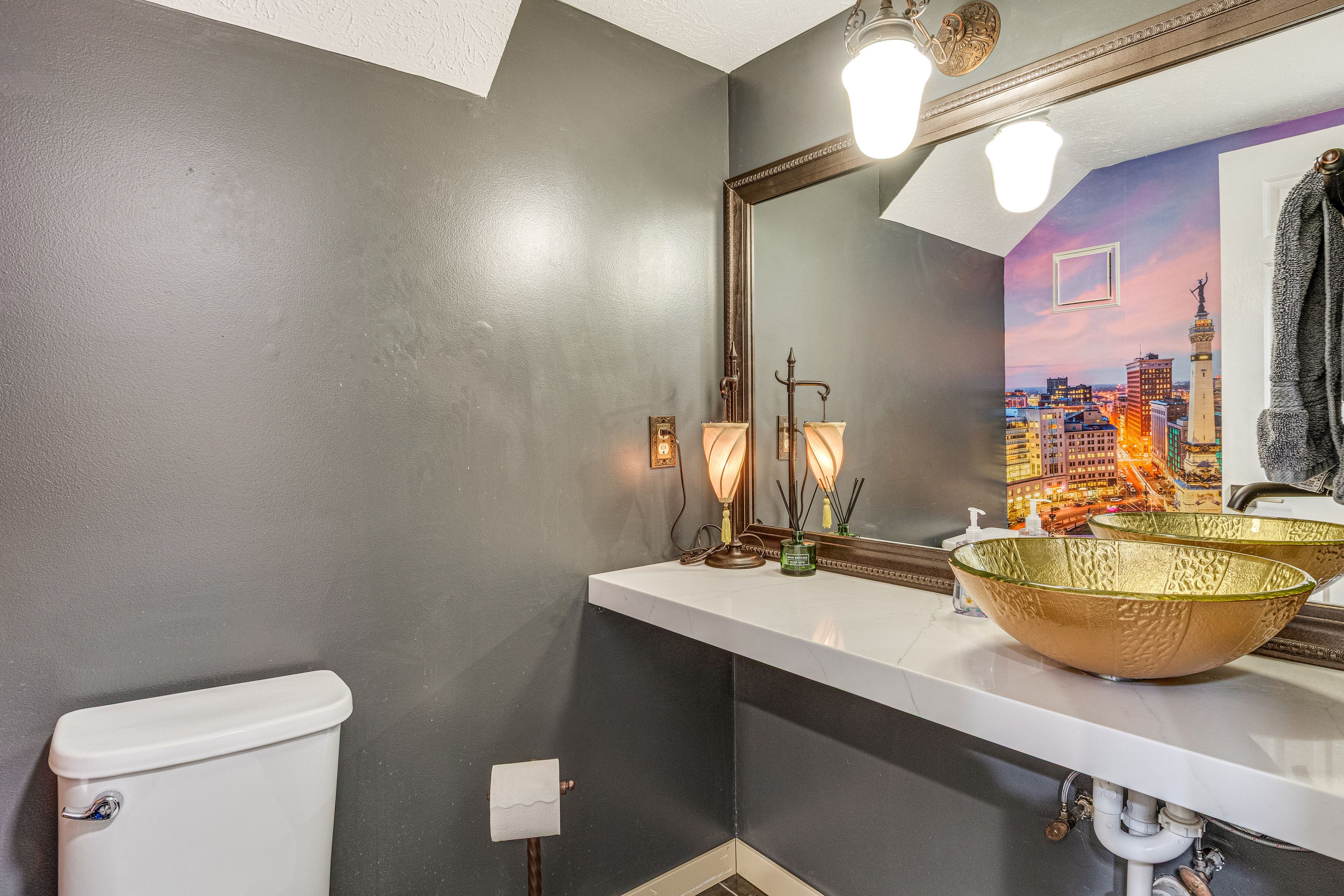 Half Bathroom | 1st Floor