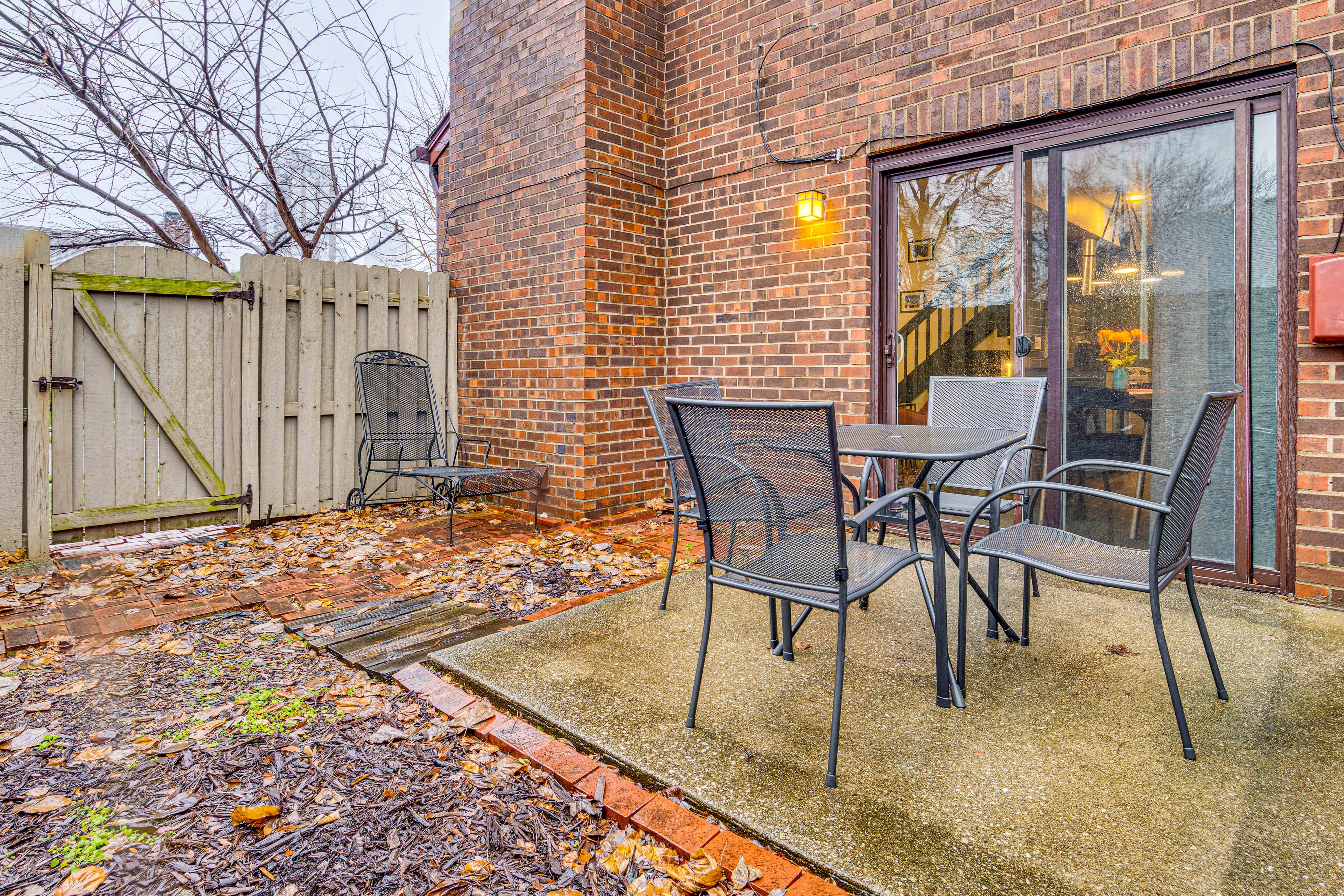 Private Patio/Courtyard