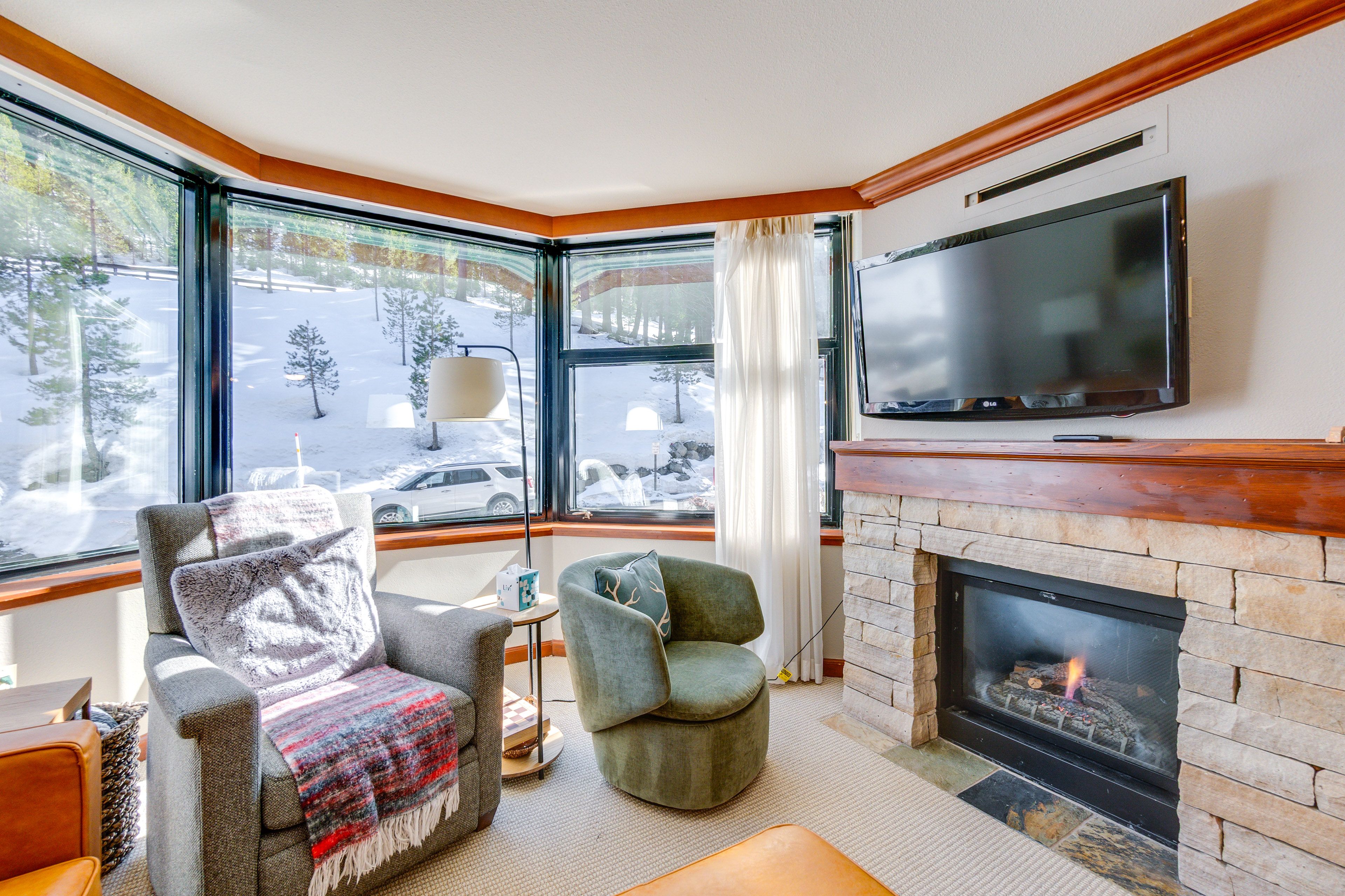 Living Room | Free WiFi