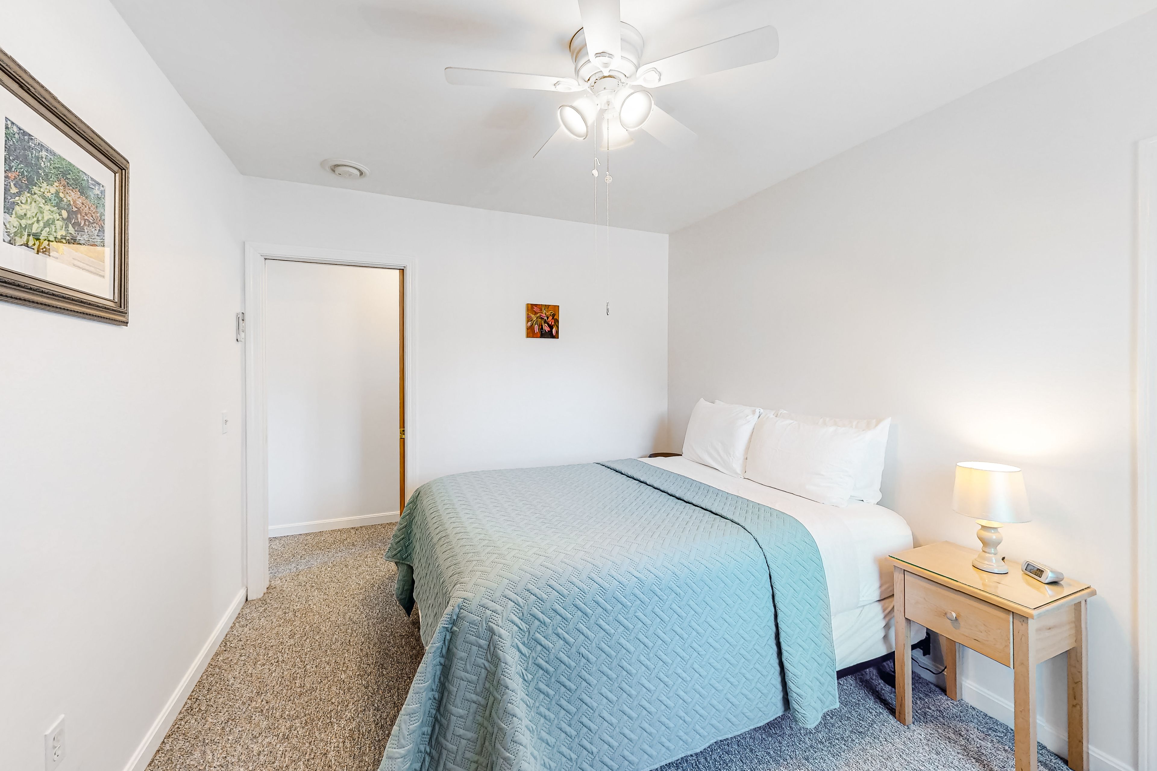 Bedroom 2 | Queen Bed