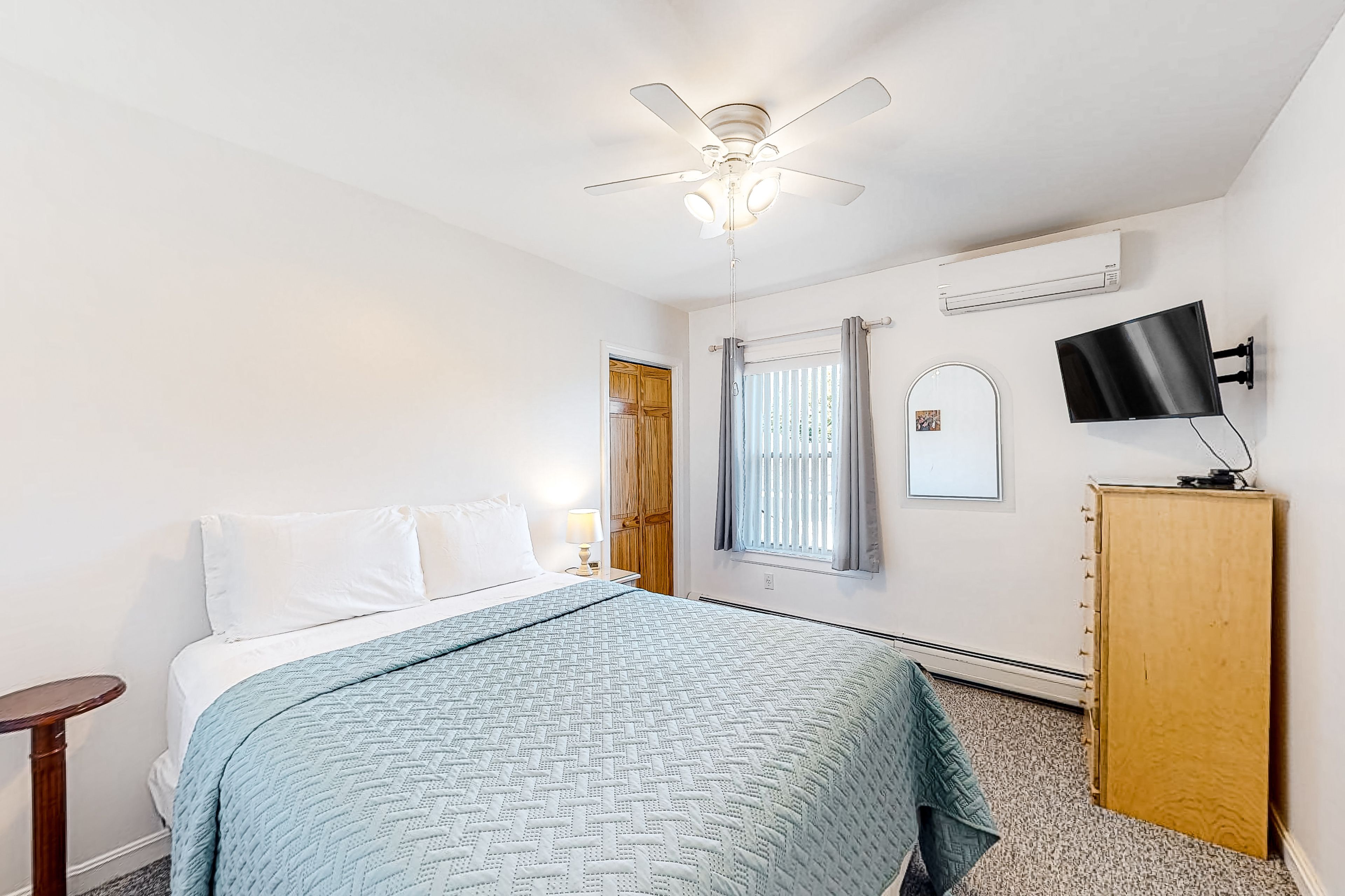 Bedroom 1 | Queen Bed | Linens Provided