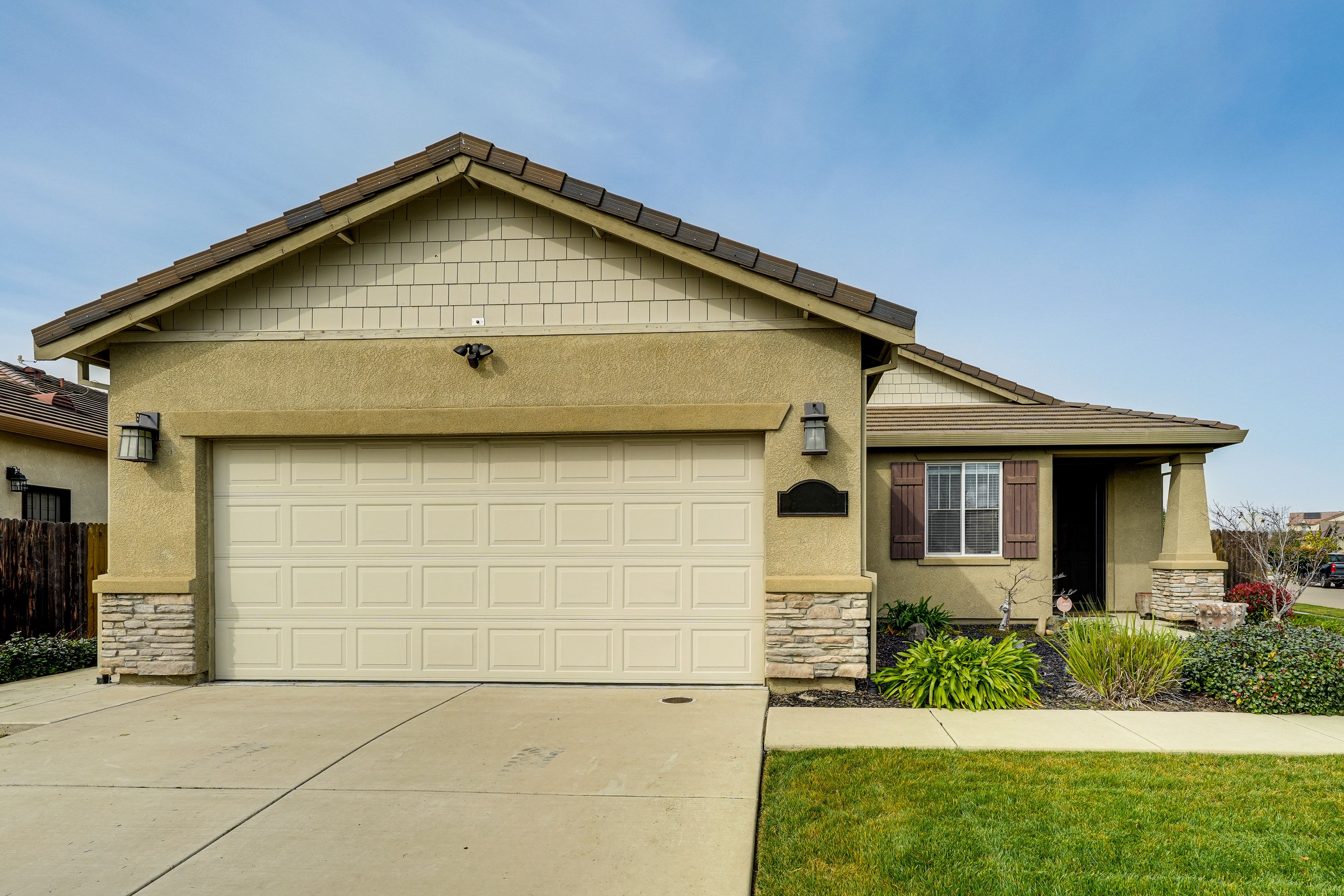 Exterior | Driveway & Street Parking