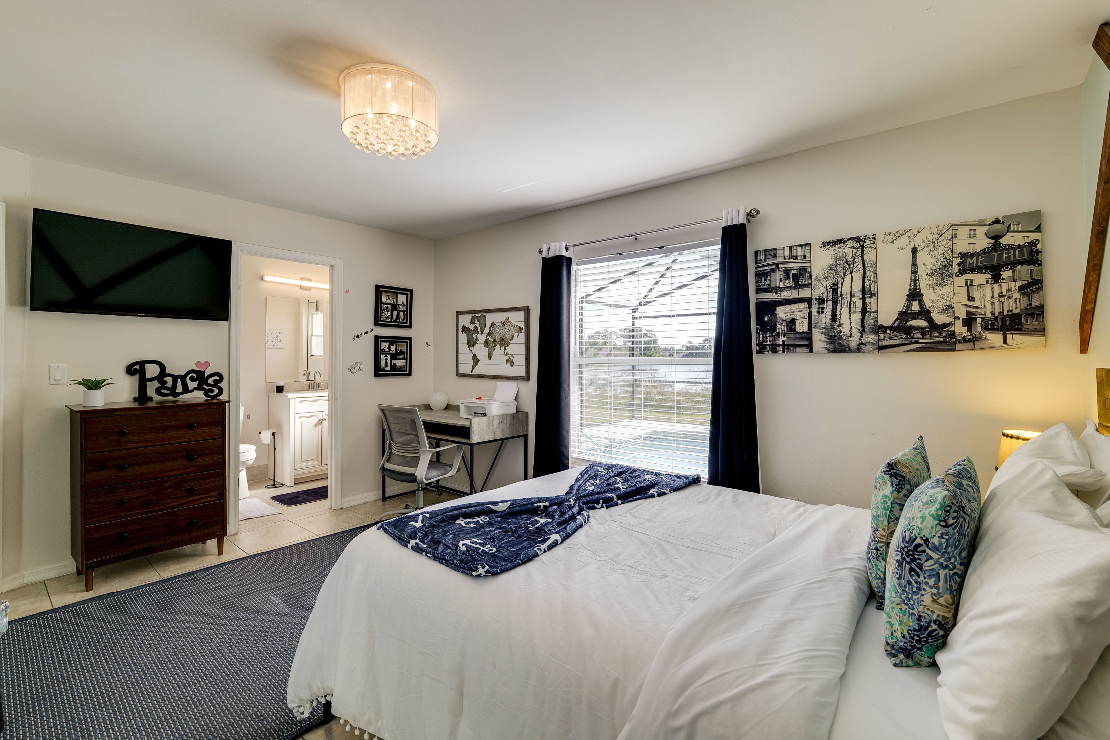 Bedroom 1 | Queen Bed | Desk w/ Printer | Walk-In Closet | En-Suite Bathroom