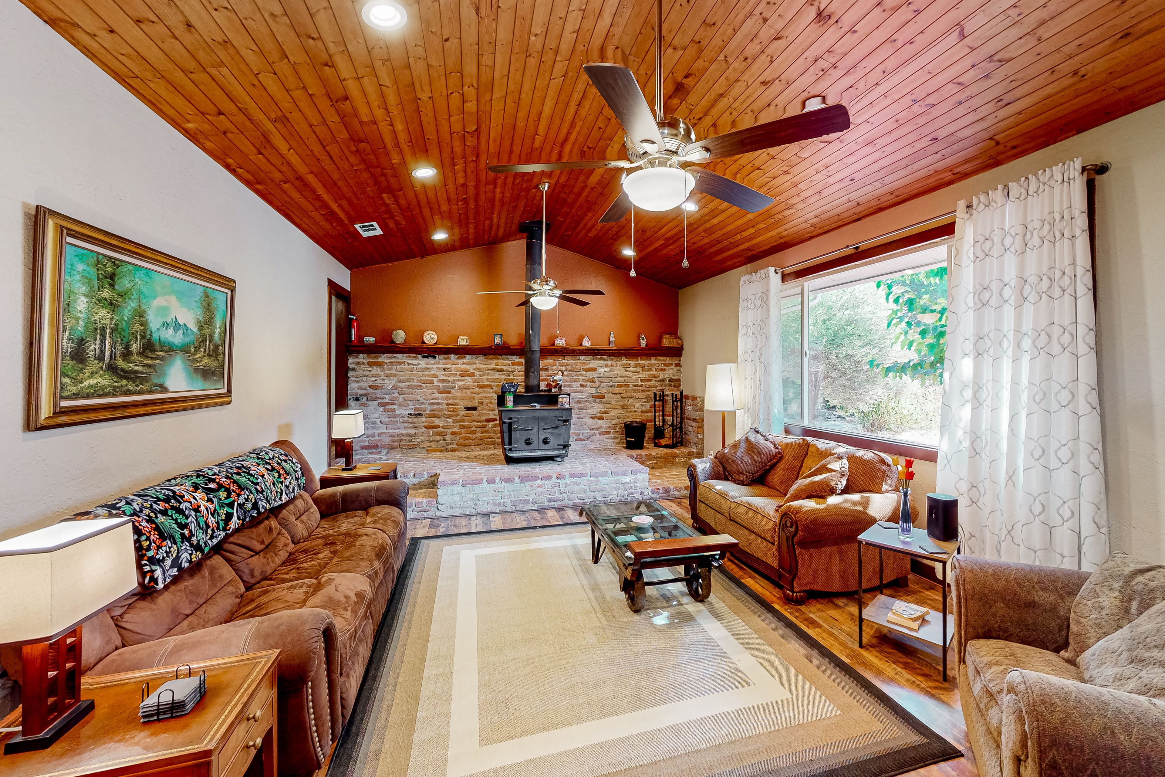 Additional Living Room