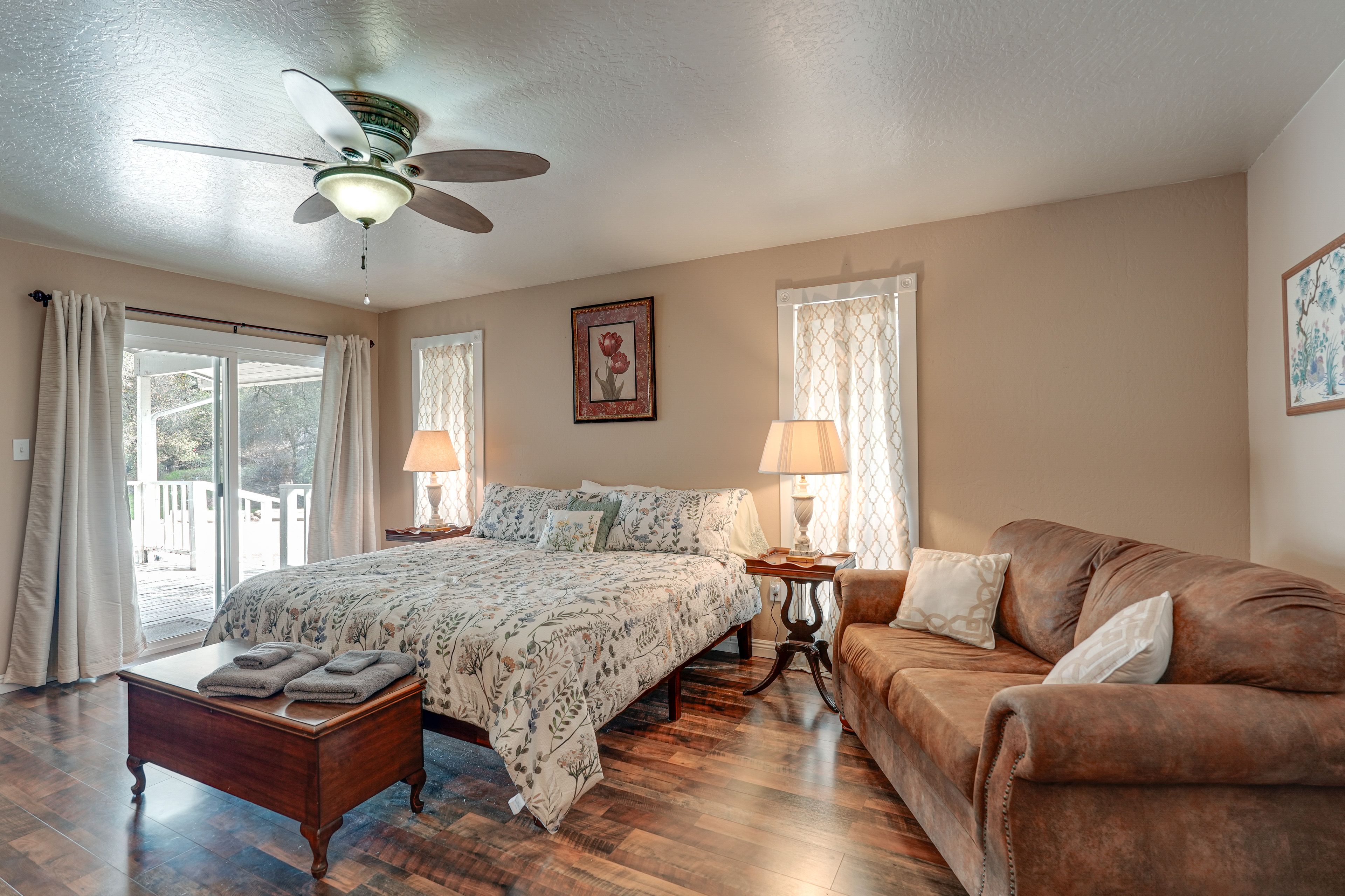 Bedroom 1 | King Bed | Linens Provided