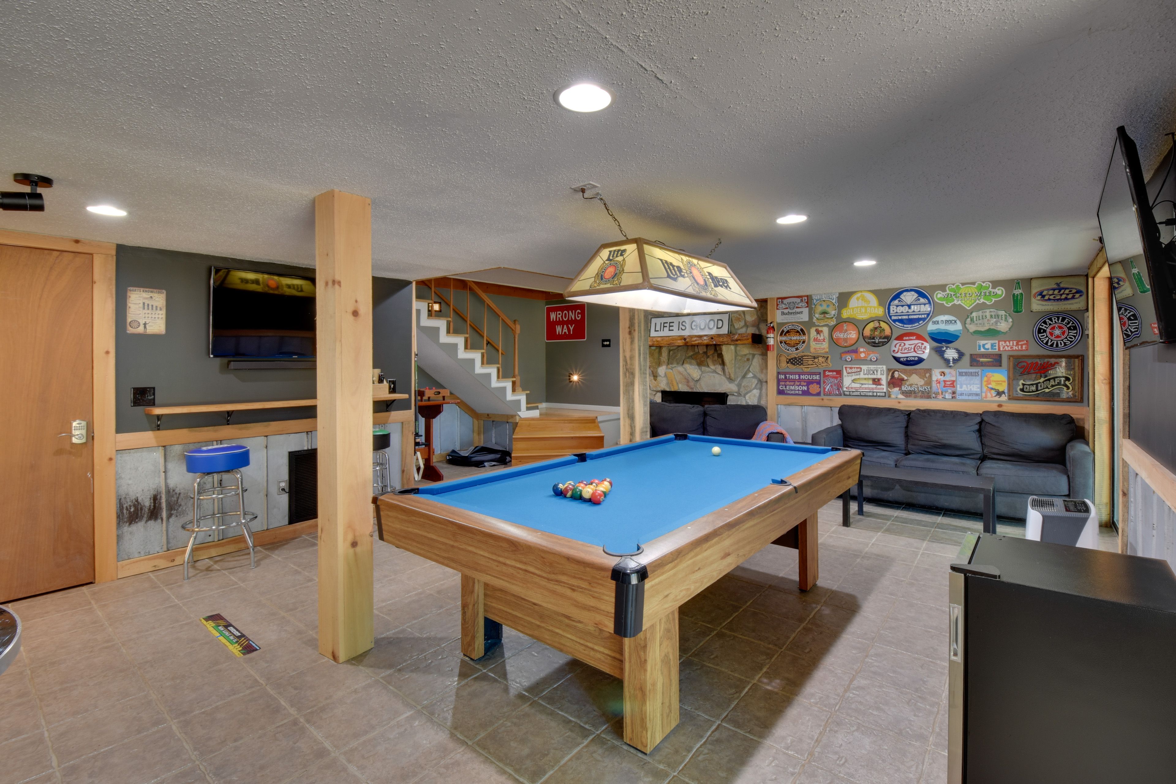 Game Room | Lower Level