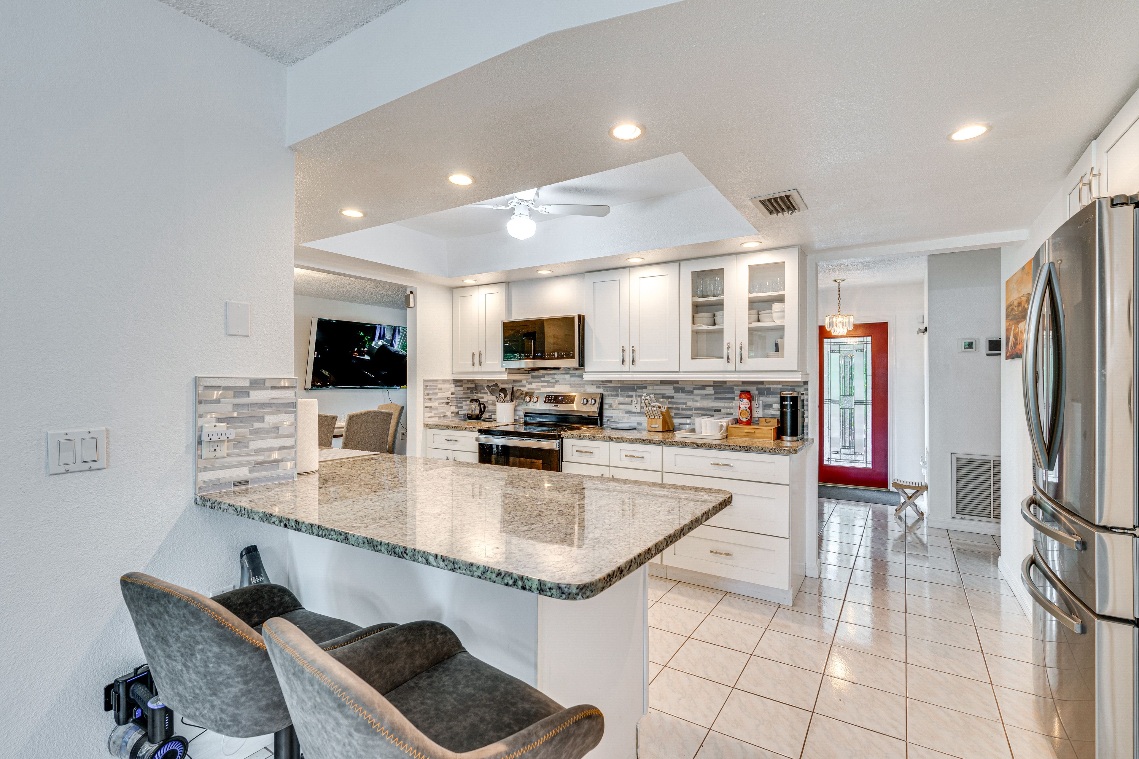 Kitchen | Single-Story House | In-Unit Laundry
