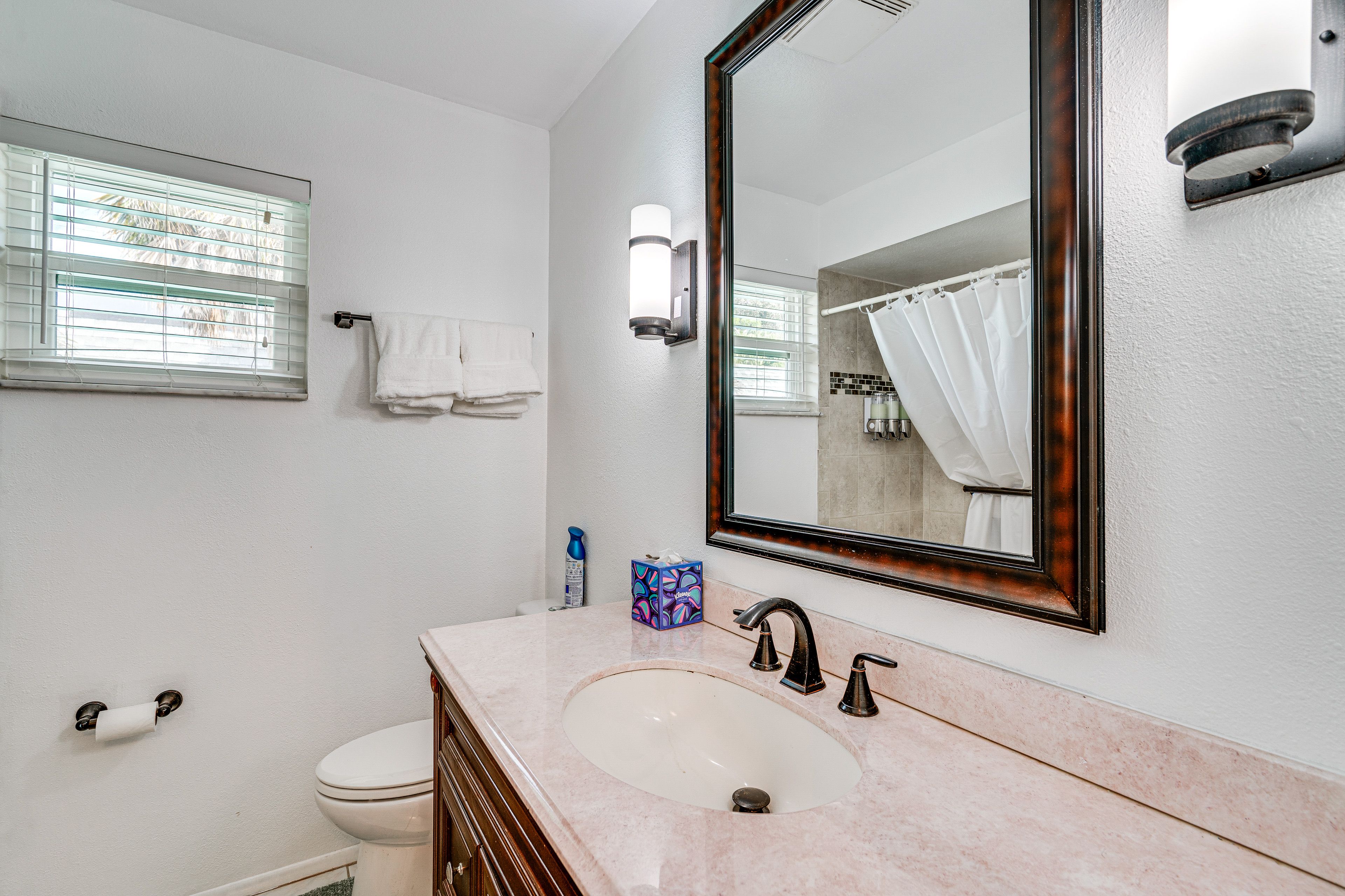 Bathroom | Complimentary Toiletries | Hair Dryer