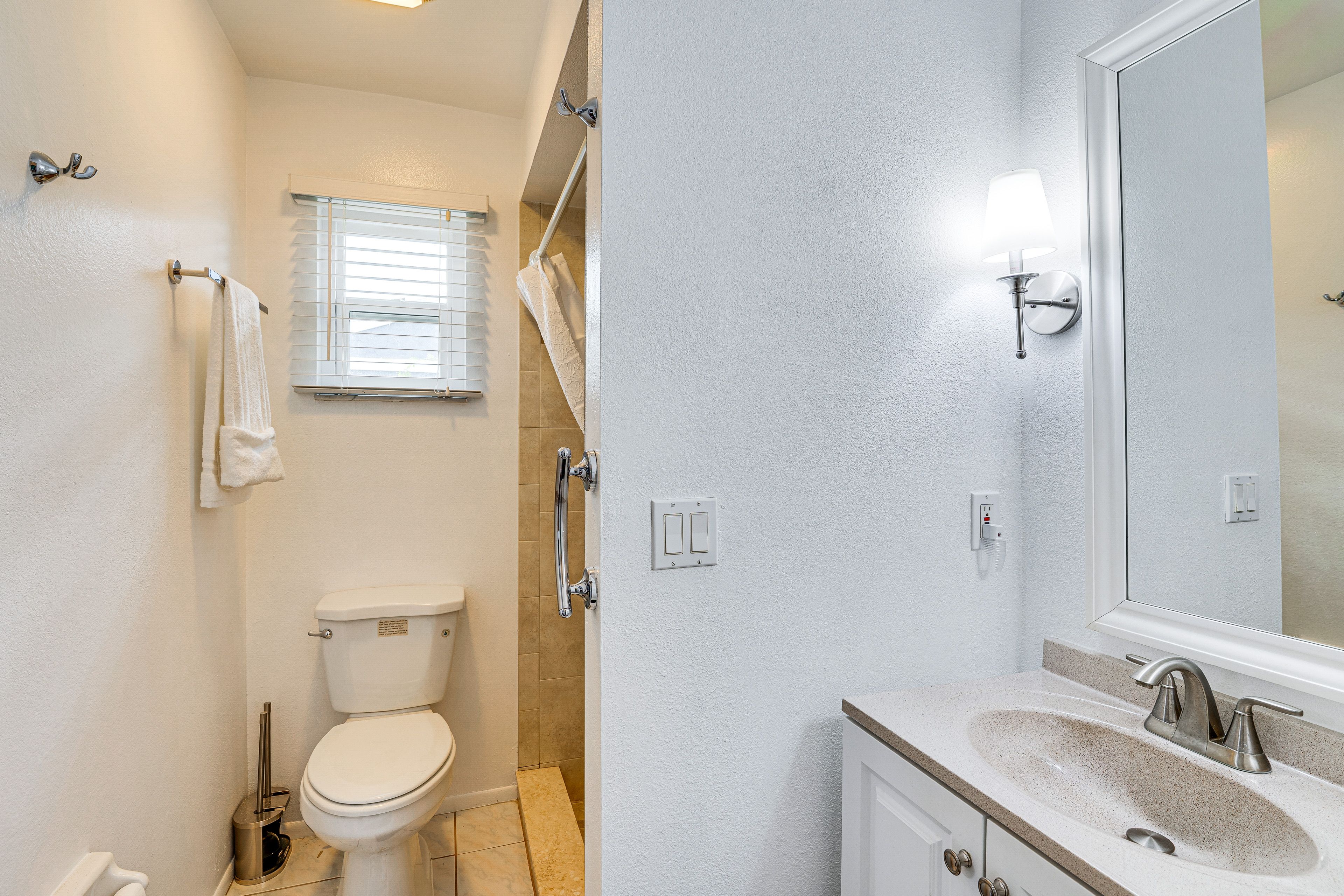 En-Suite Bathroom | Walk-In Closet | Towels Provided