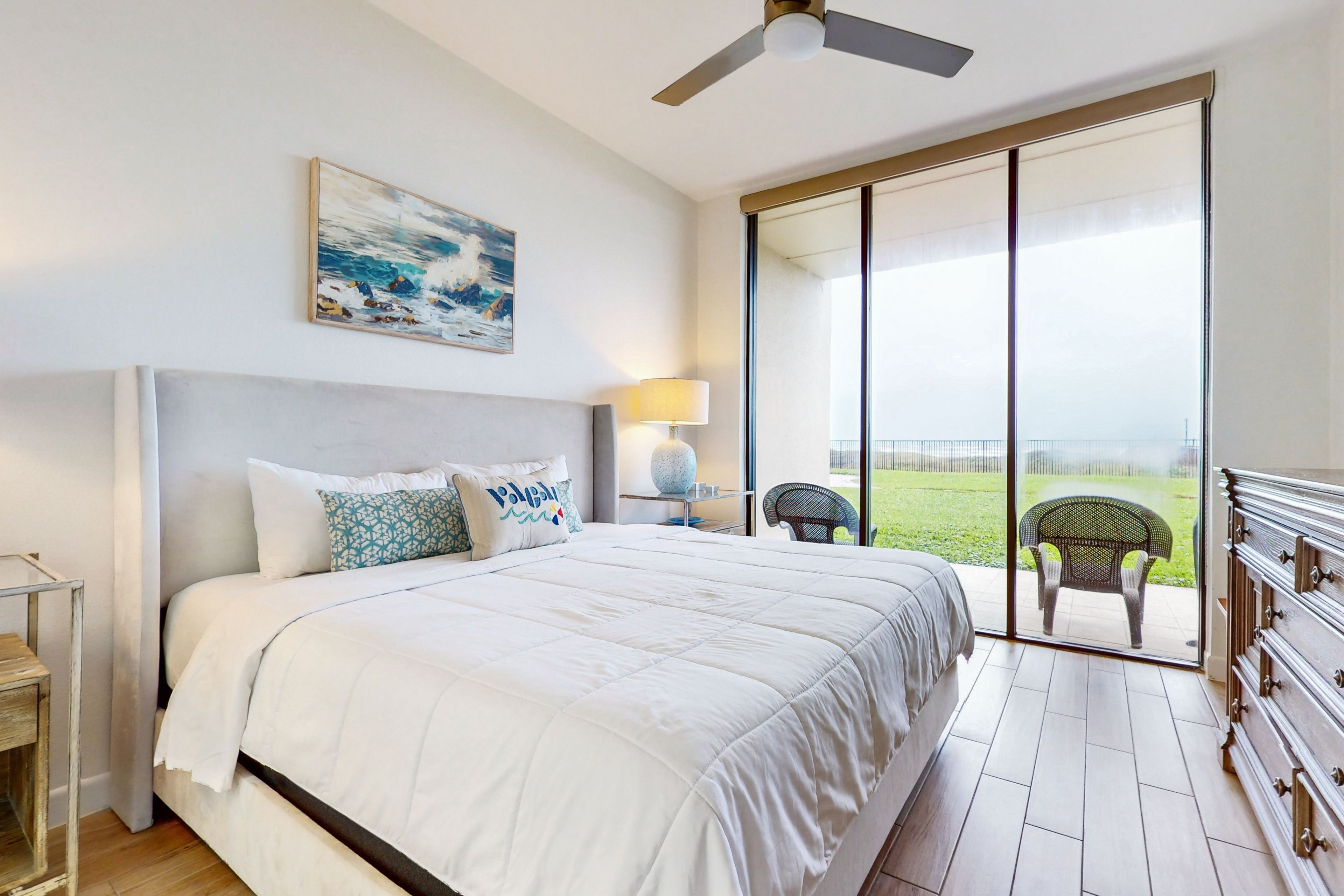 Bedroom 1 | King Bed