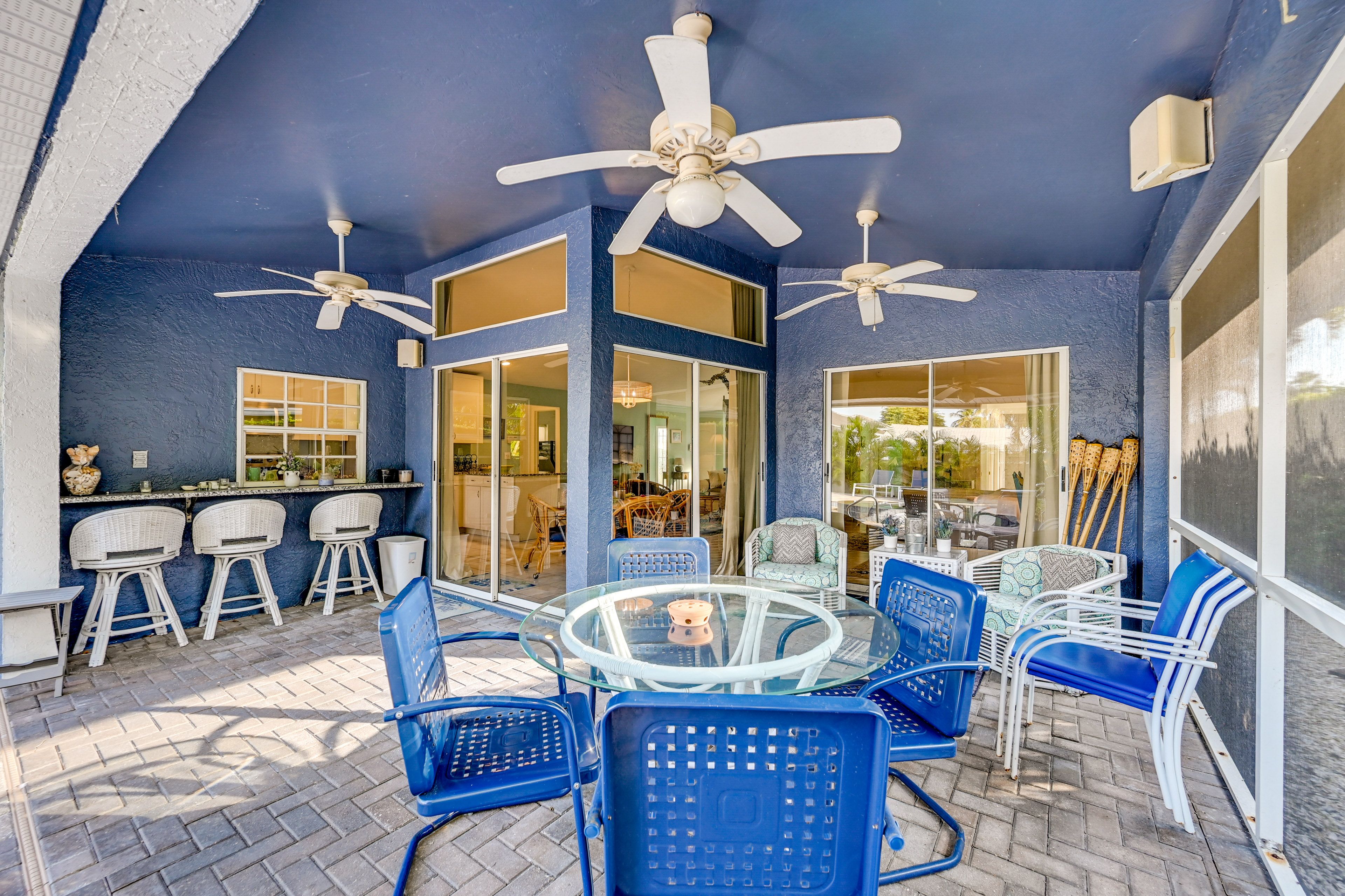 Covered Patio w/ Dining Table & Bar | Gas Grill | Pool & Hot Tub
