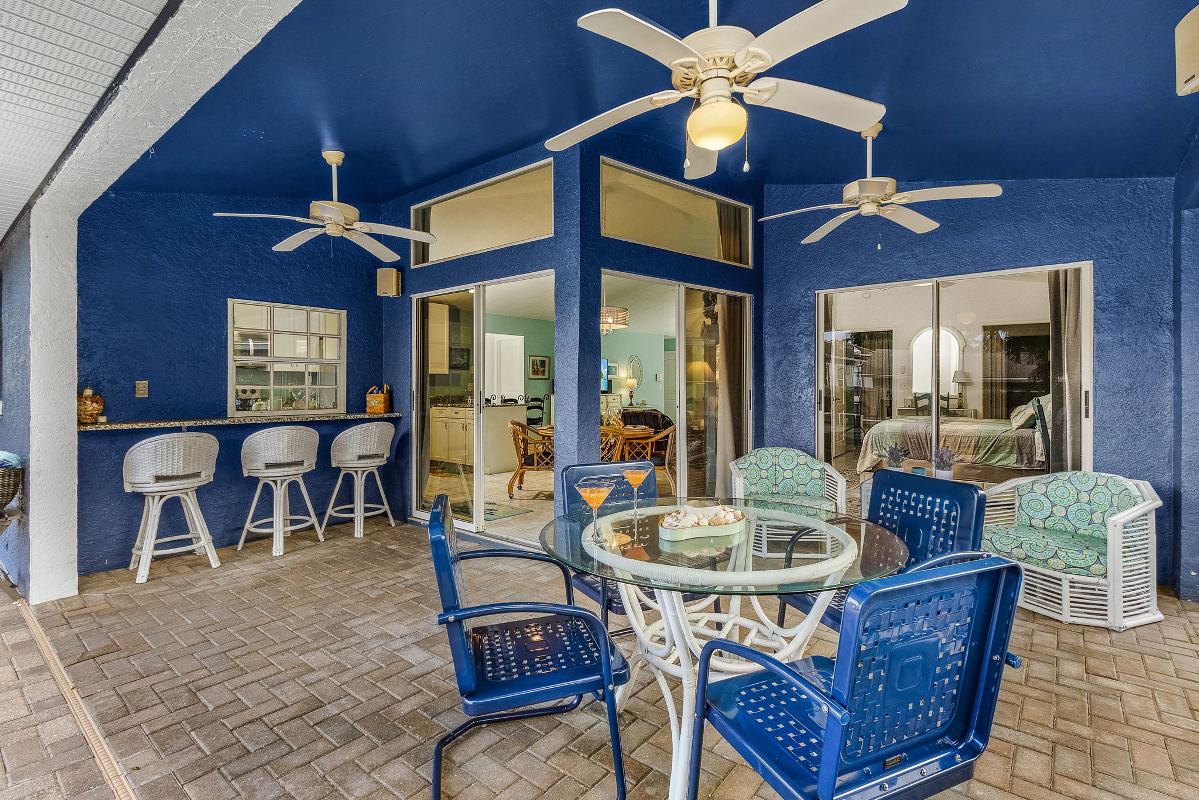 Covered Patio w/ Dining Table & Bar | Gas Grill | Pool & Hot Tub