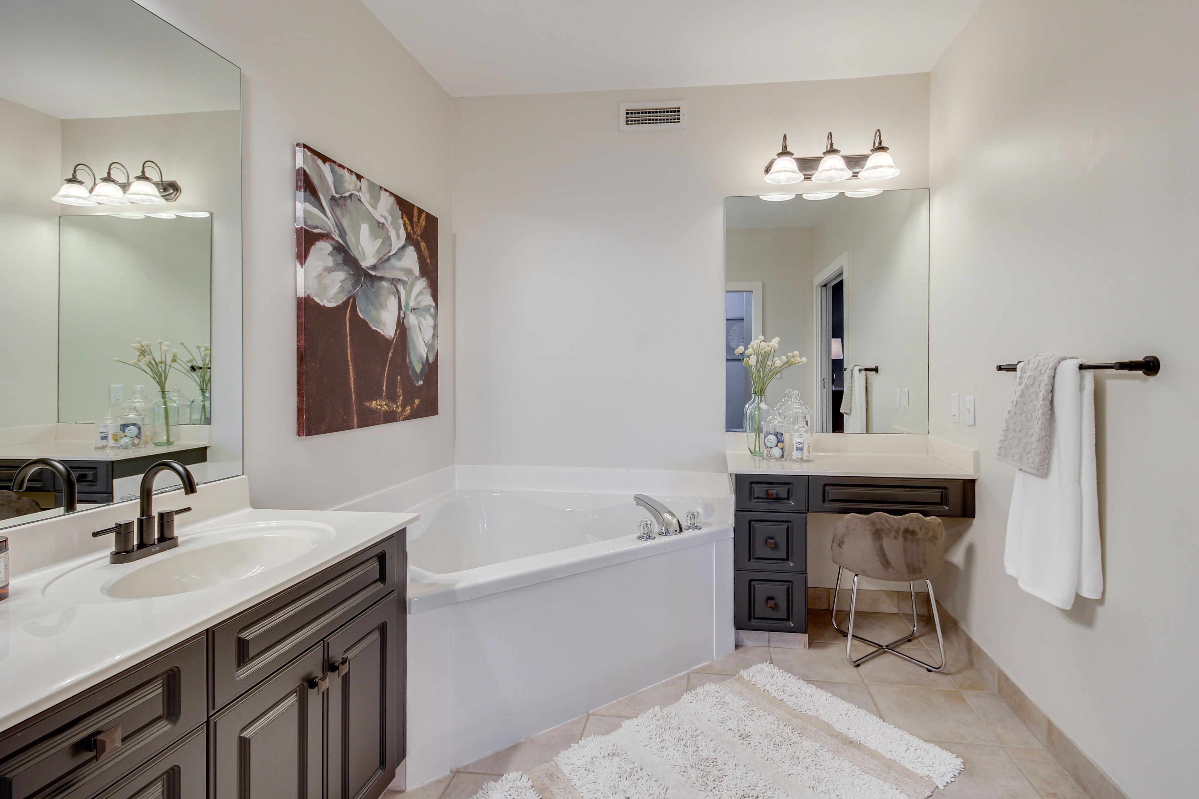 En-Suite Bathroom | 2nd Floor