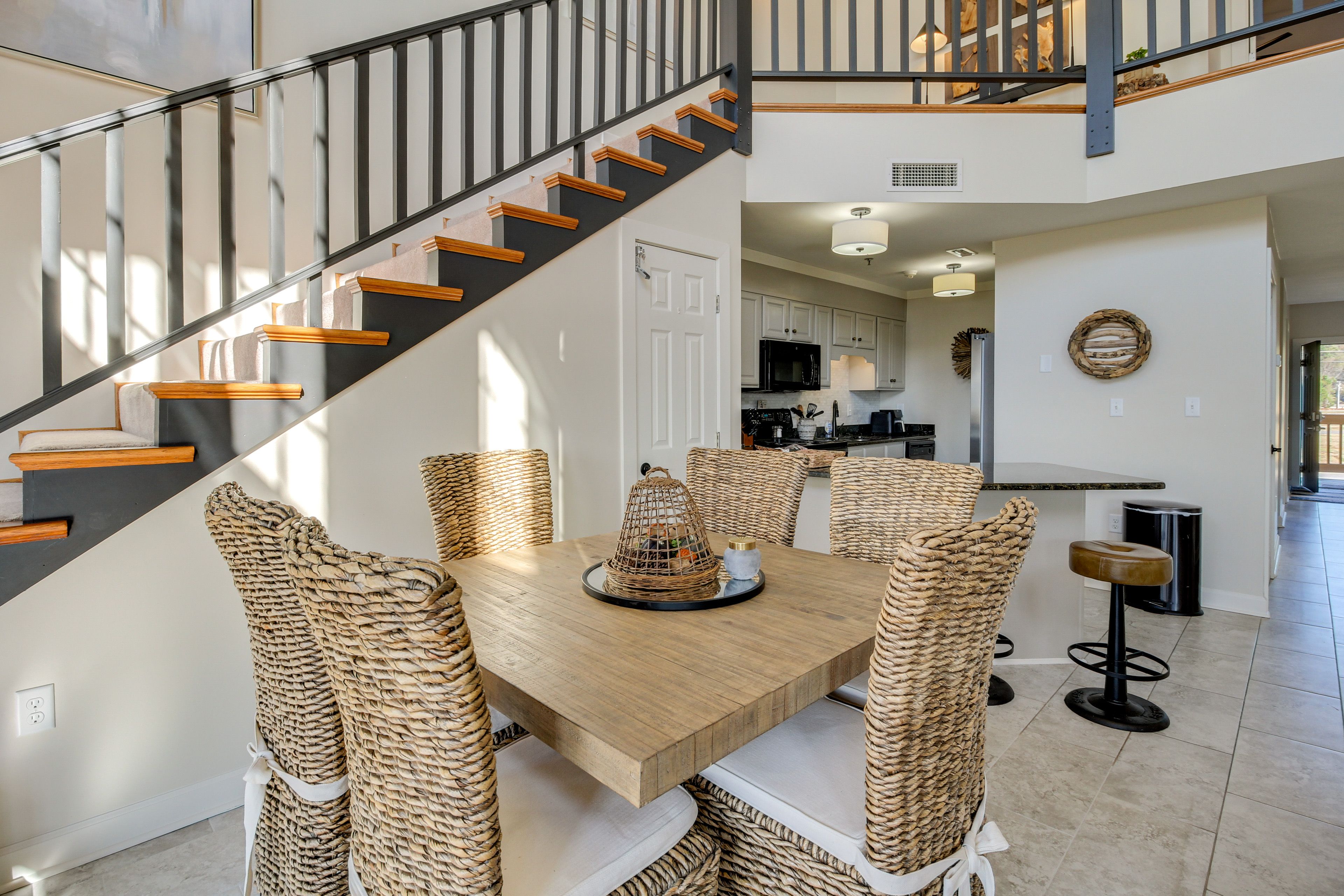 Dining Area | Dishware & Flatware