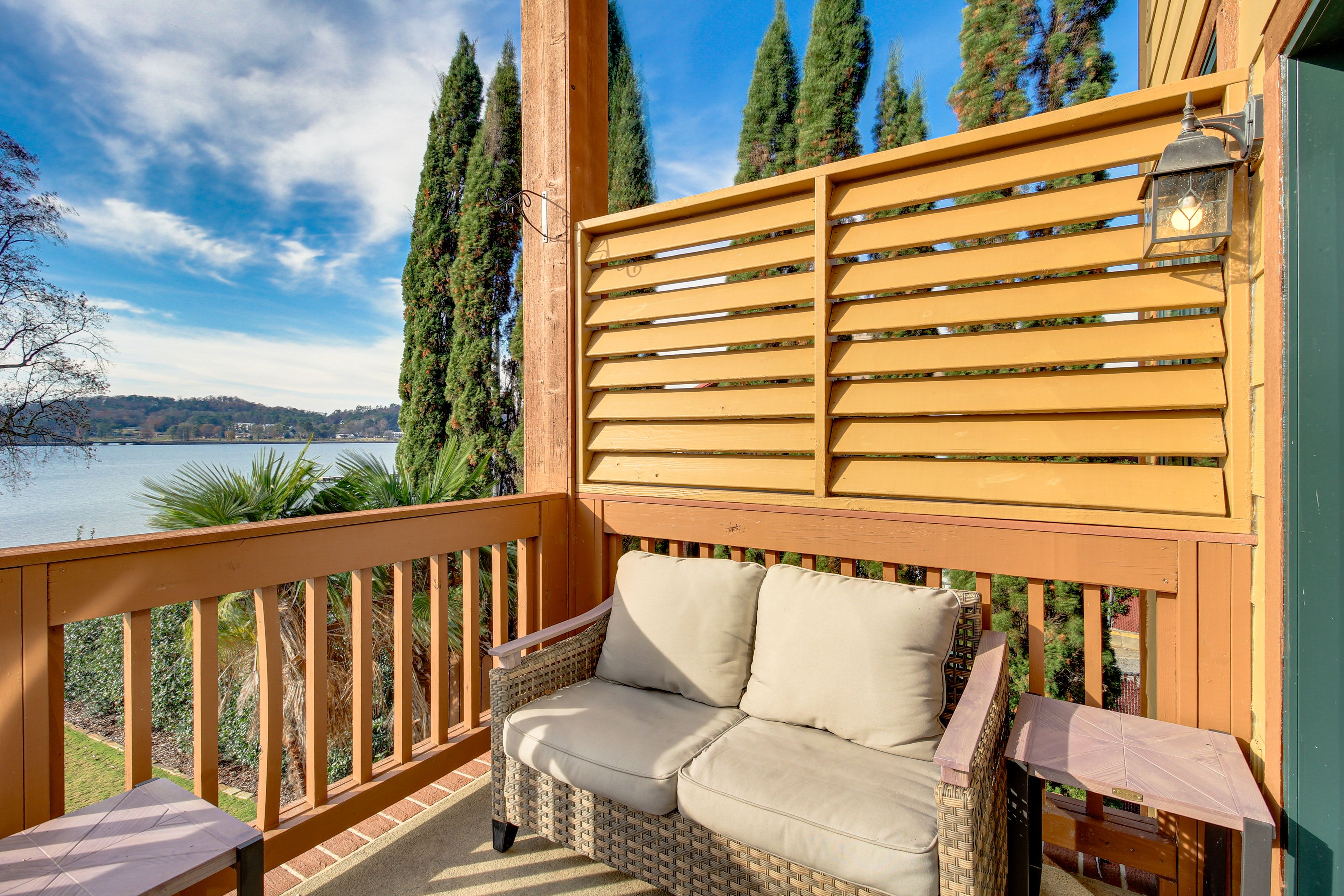 Private Balcony | Lake Views