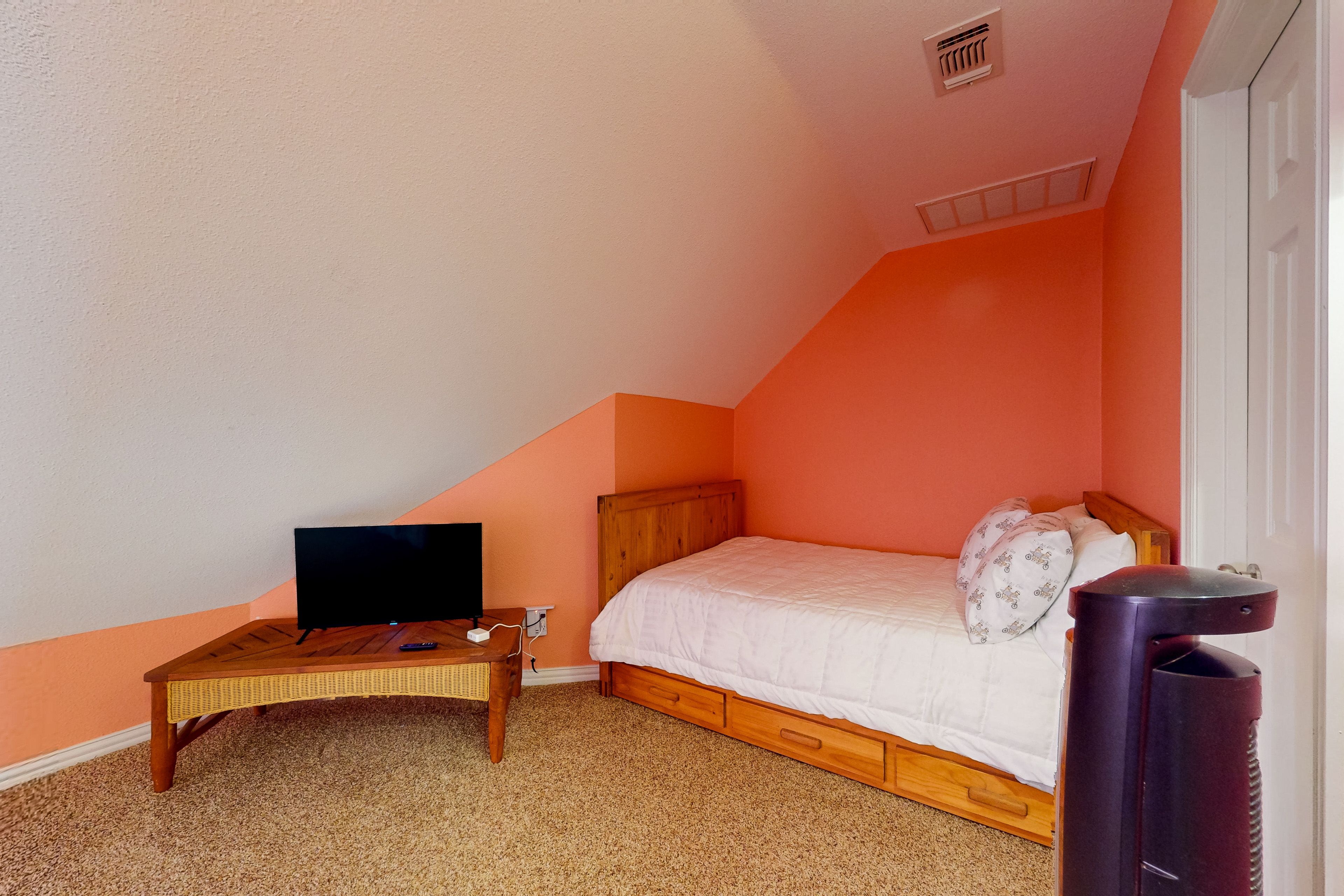 Bedroom 4 | Full Bed | Twin Bed w/ Twin Trundle