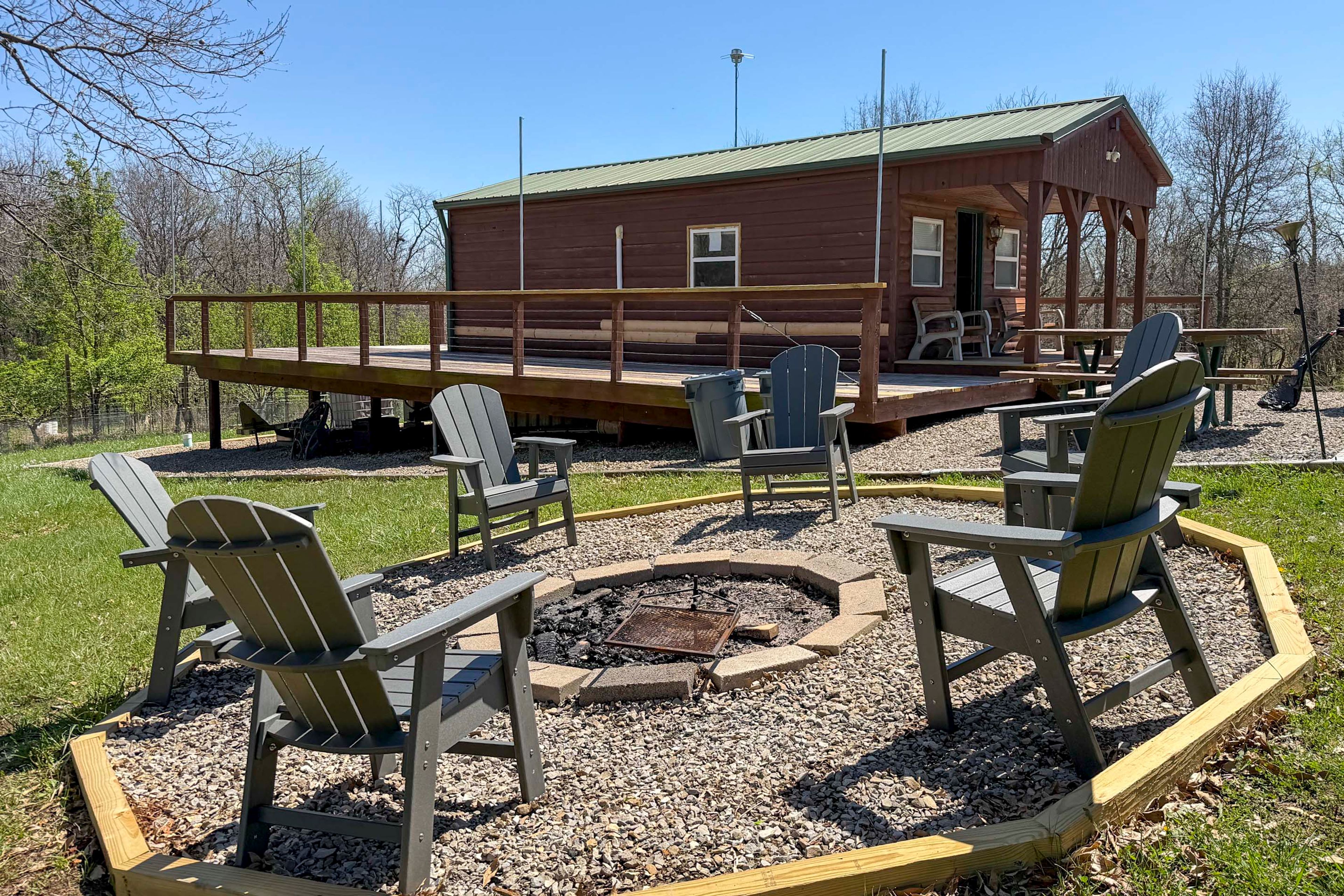 Maysville Vacation Rental | 1BR | 1BA | 700 Sq Ft | Stairs Required