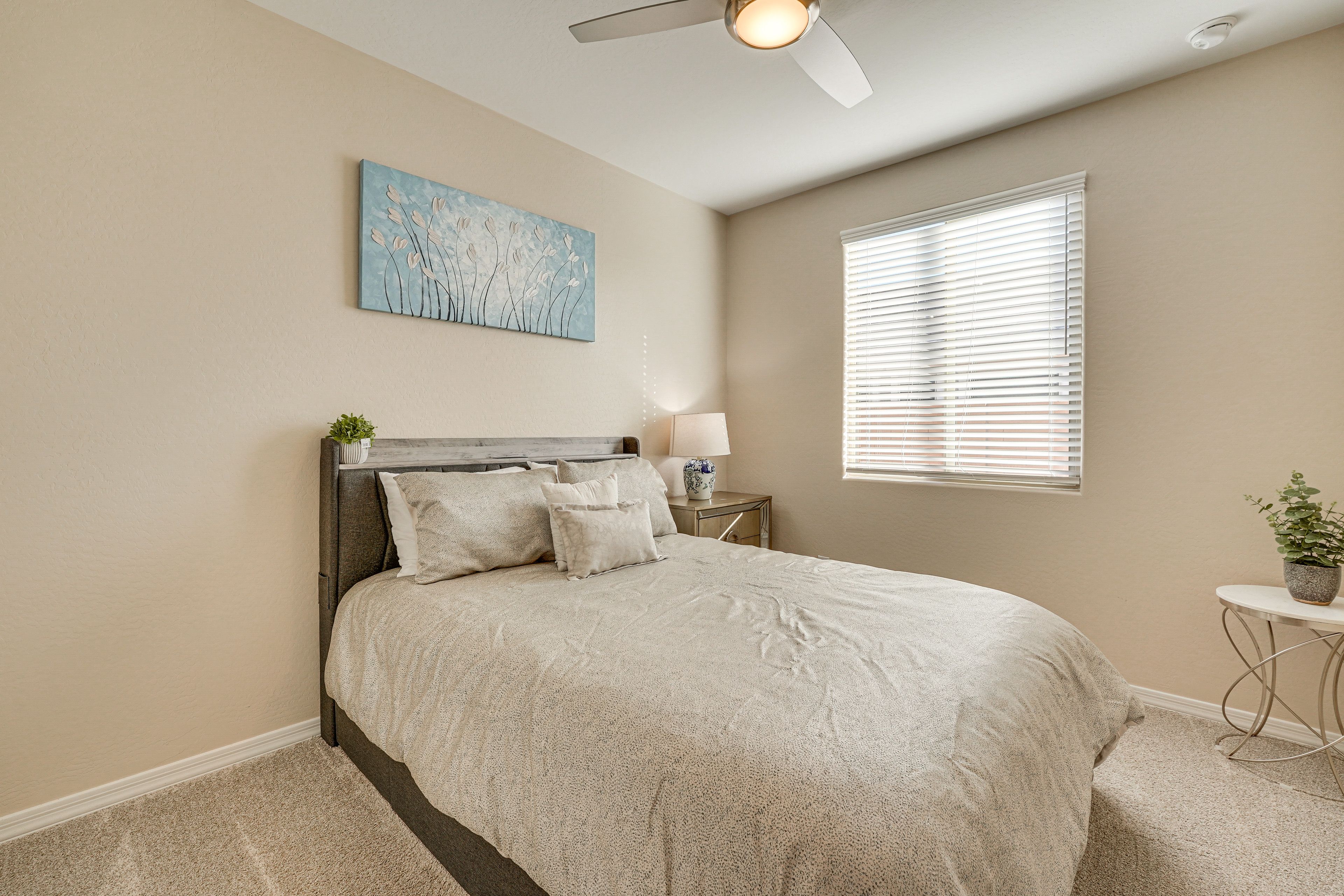 Bedroom 3 | Queen Bed