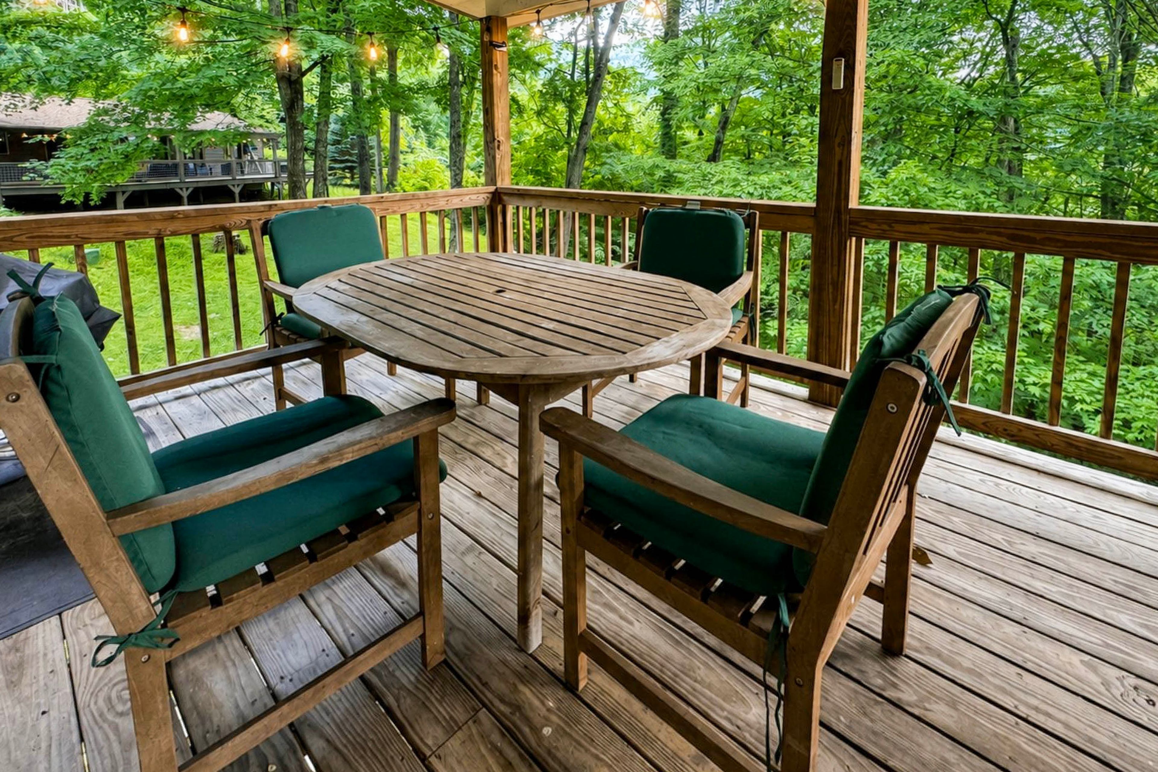 Furnished Deck | Stunning Views