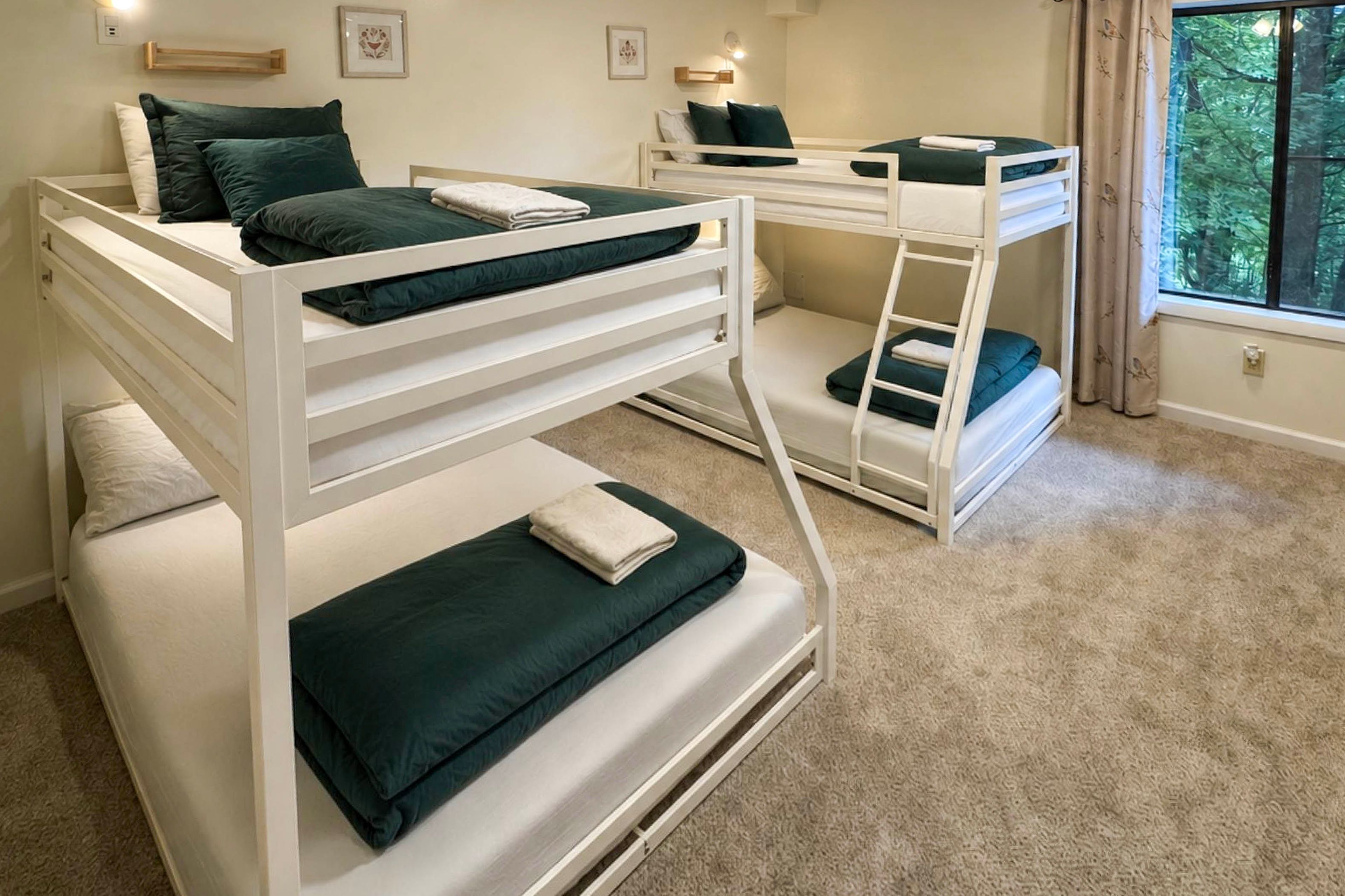 Bedroom 3 | 2 Twin/Full Bunk Beds | Foosball Table