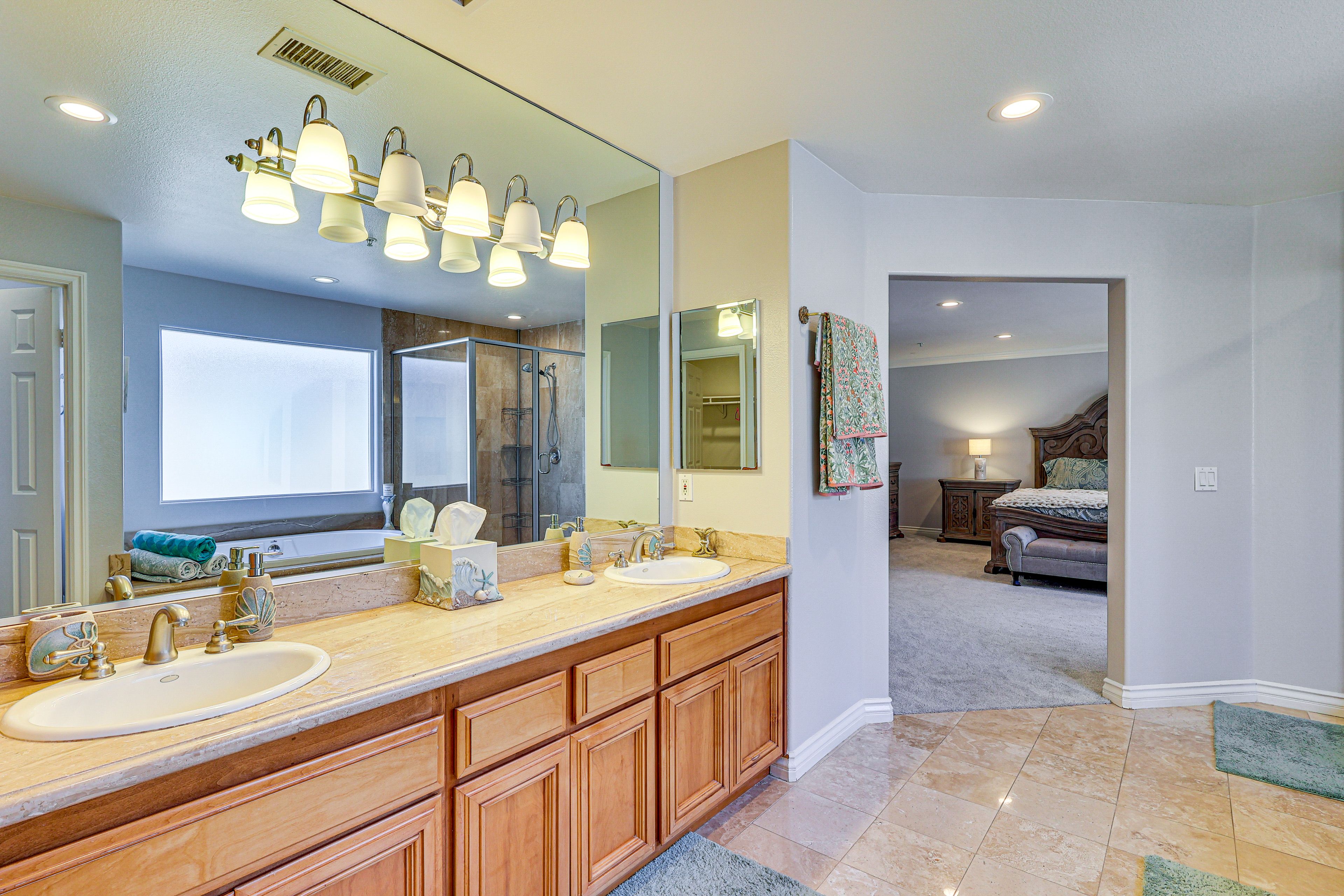 Full Bath | Towels | Hair Dryer