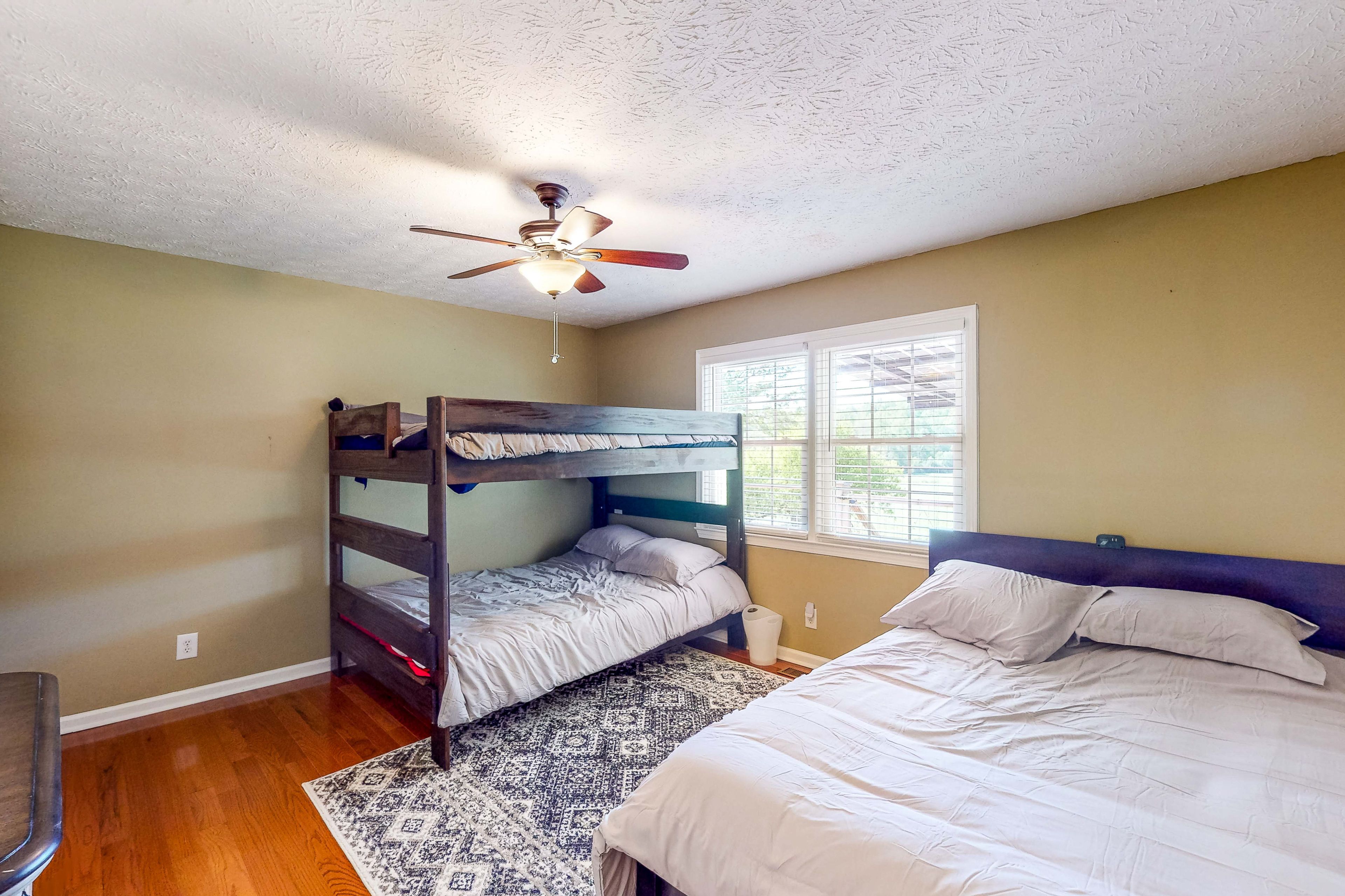 Bedroom 3 | Queen Bed | Twin Bunk Bed