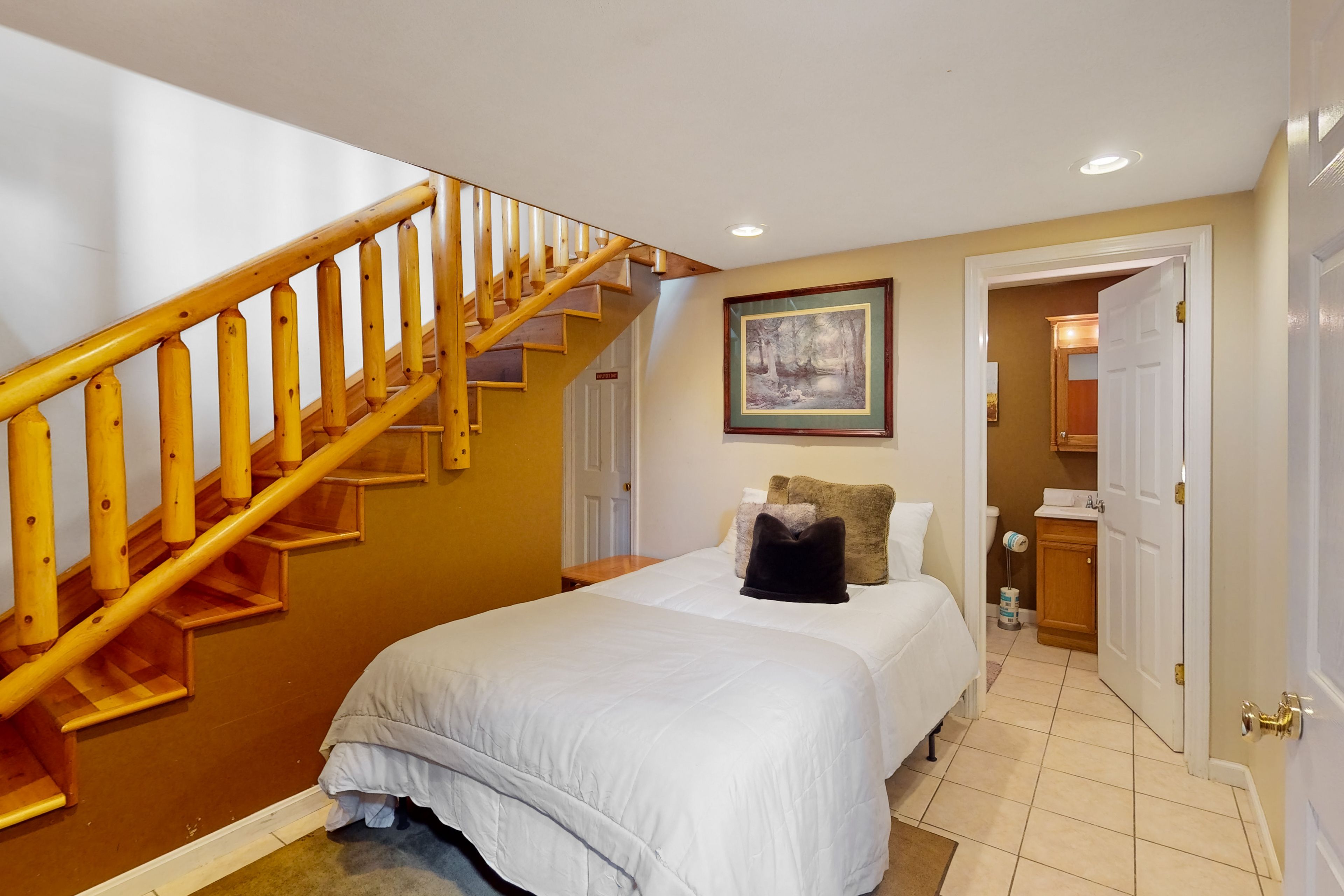 Sleeping Nook | Main Level