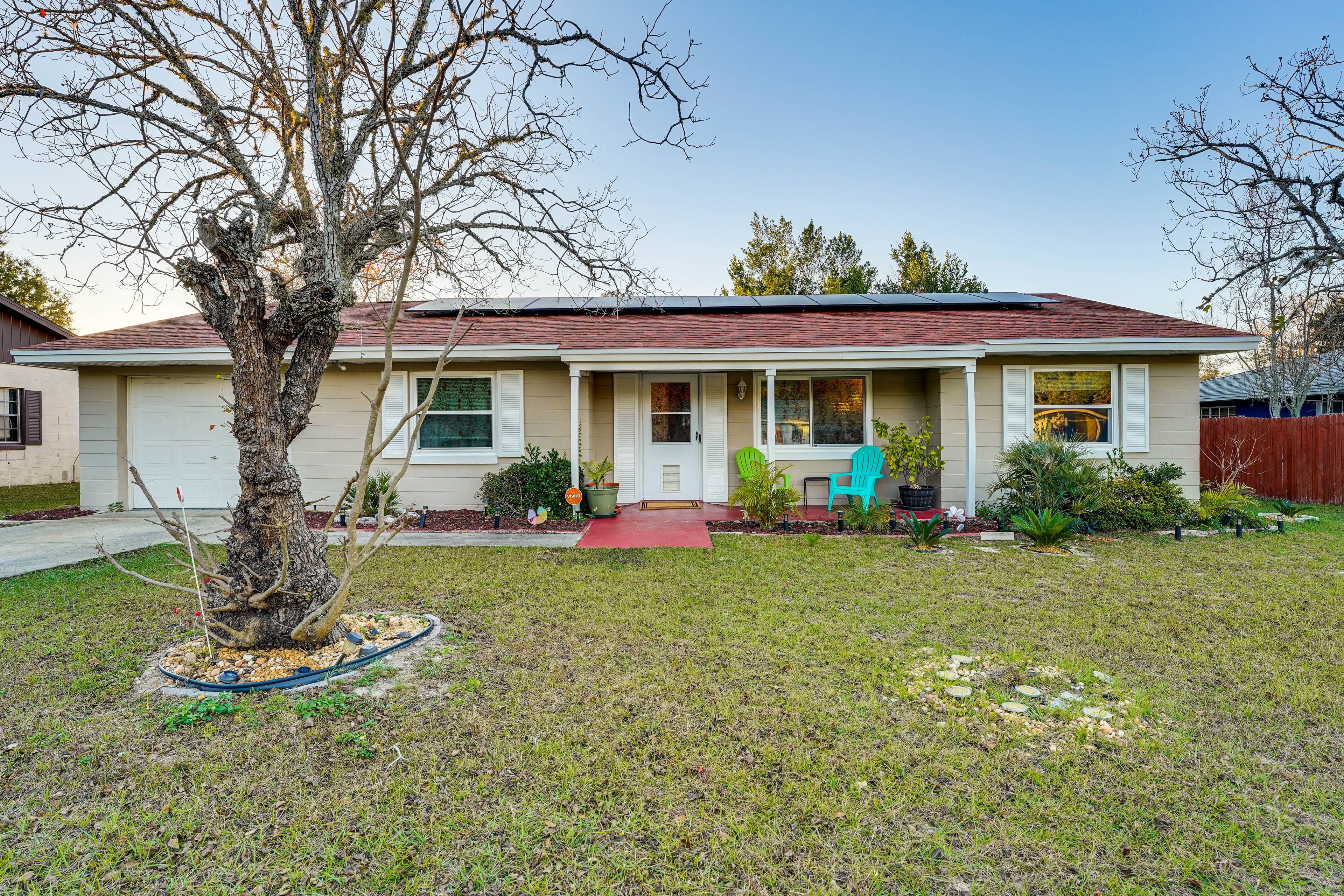 Exterior | Parking | Driveway (2 Vehicles)