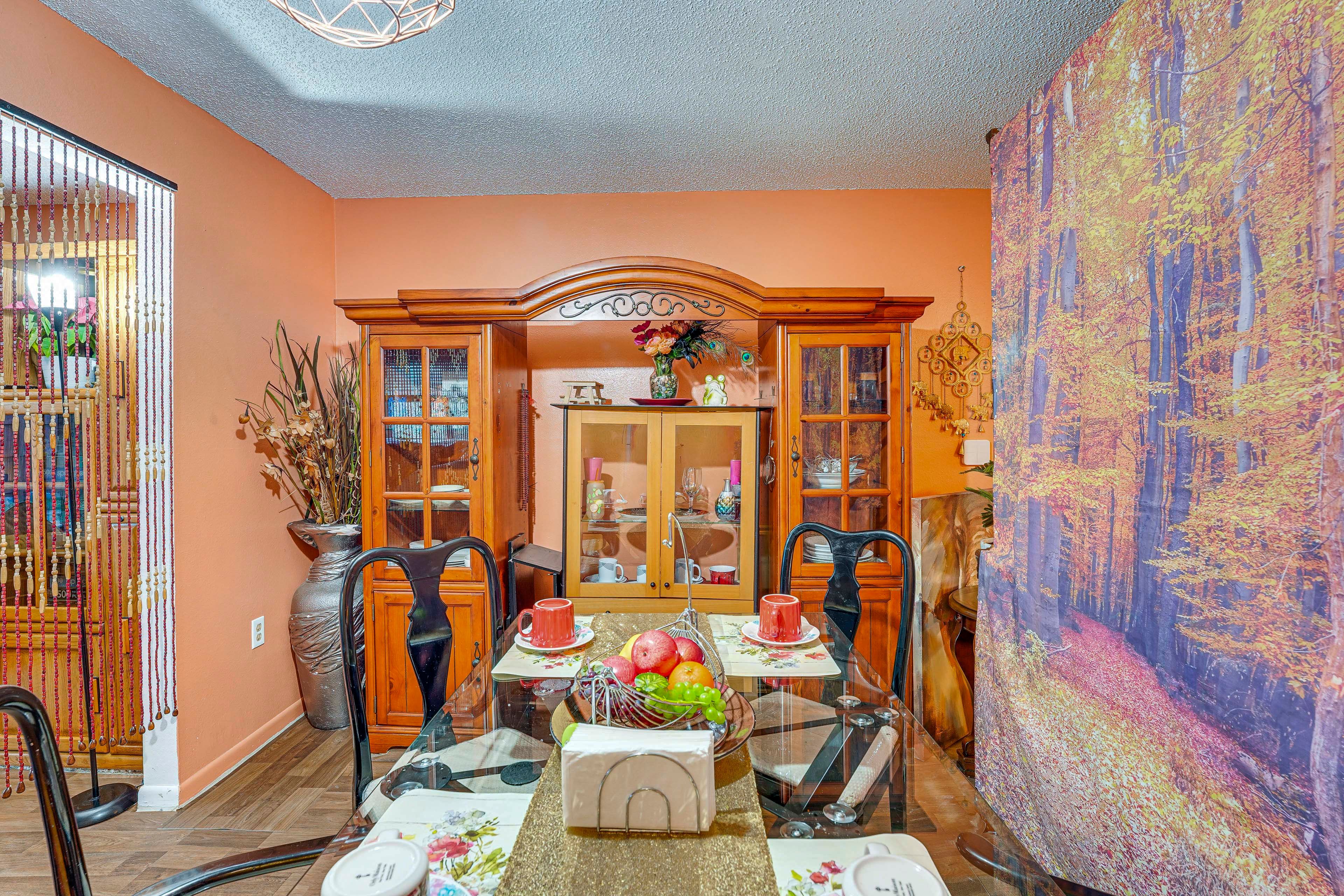 Dining Area | Dishware/Flatware