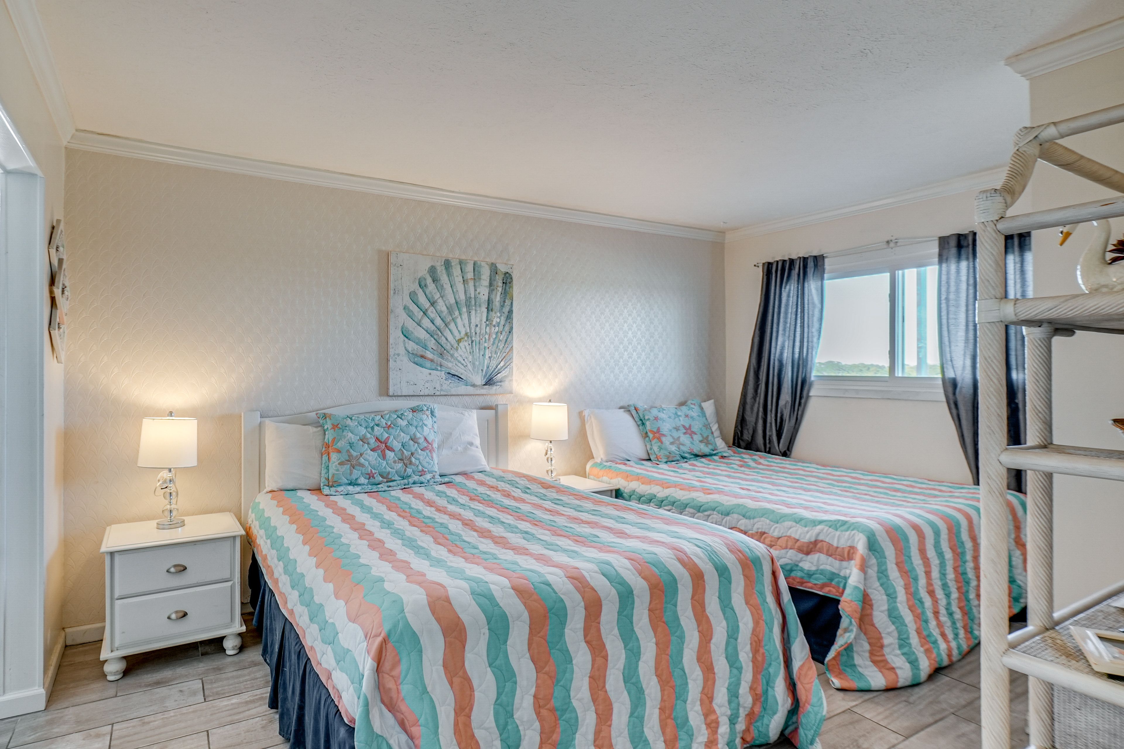 Bedroom | 2 Queen Beds