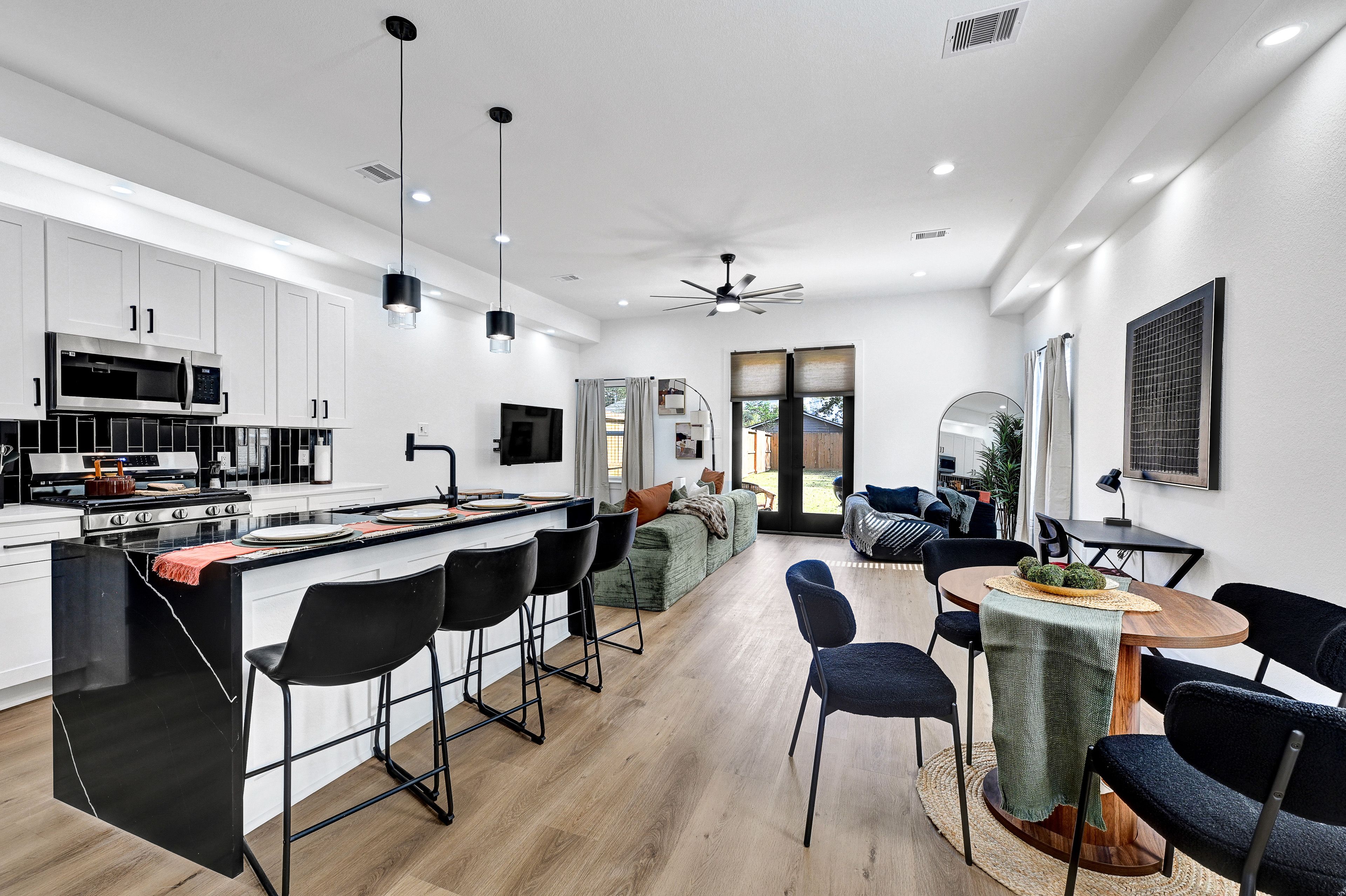 Houston Vacation Rental | 4BR | 2.5BA | 3,600 Sq Ft | Stairs Required