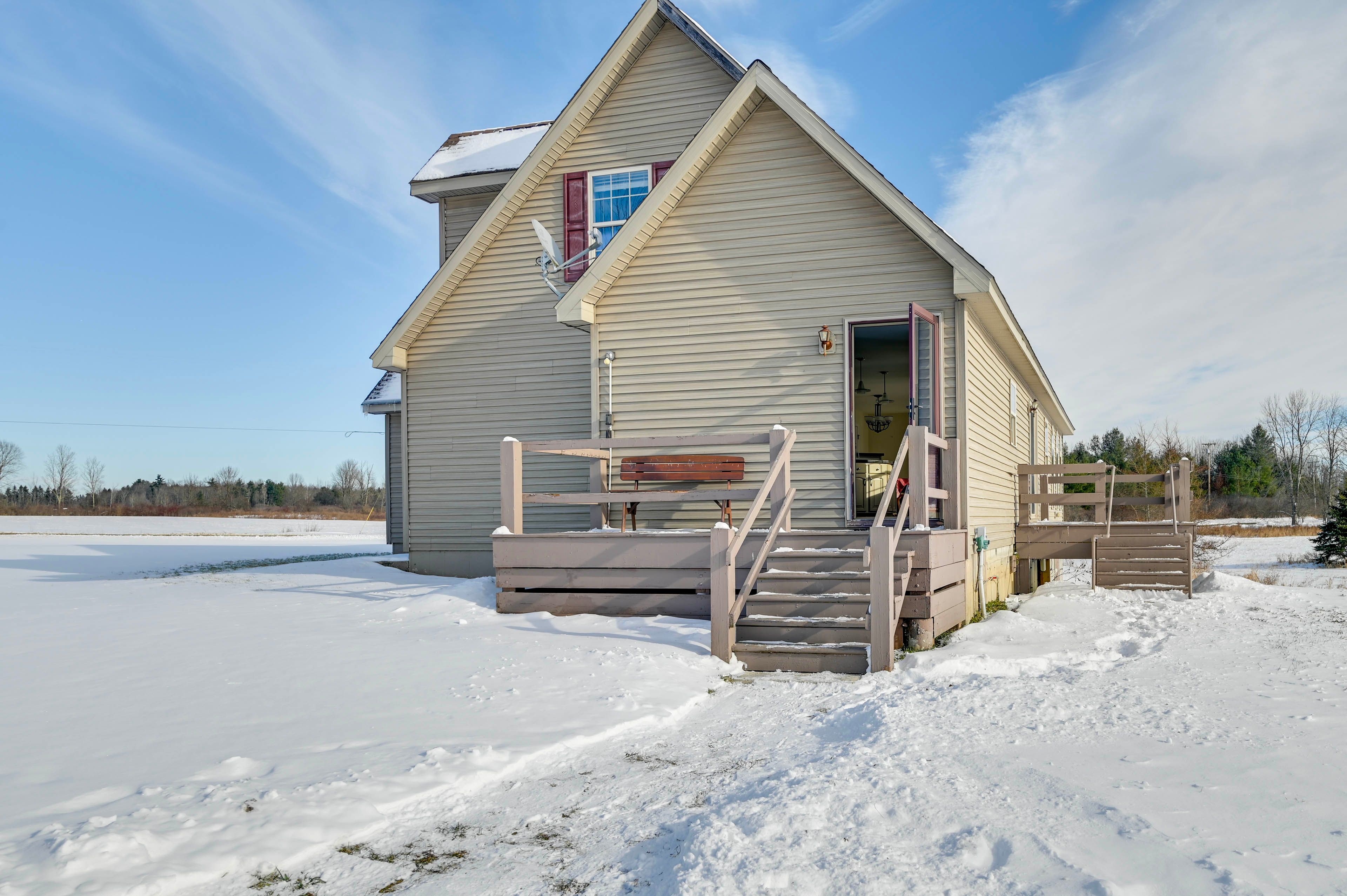 Sprakers Vacation Rental | 4BR | 2.5BA | Steps to Enter | 1,900 Sq Ft