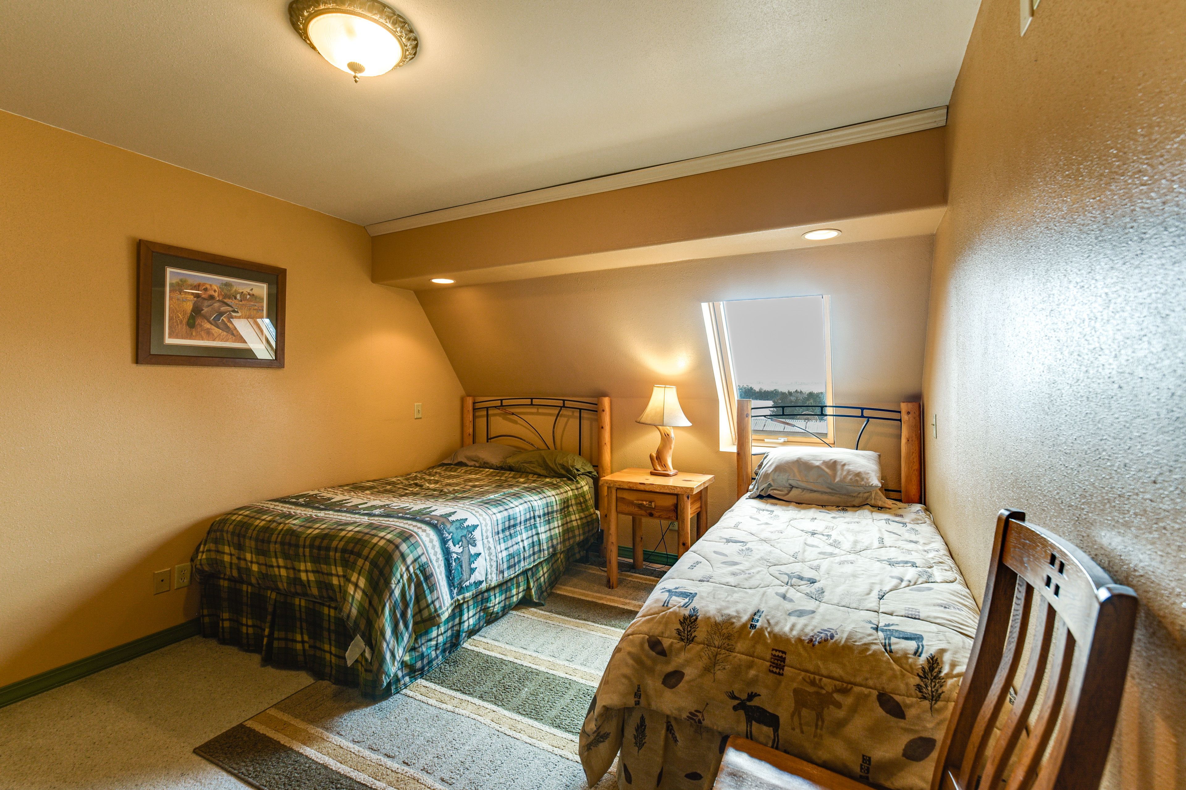 Bedroom 4 | 2 Twin Beds | 2nd Floor