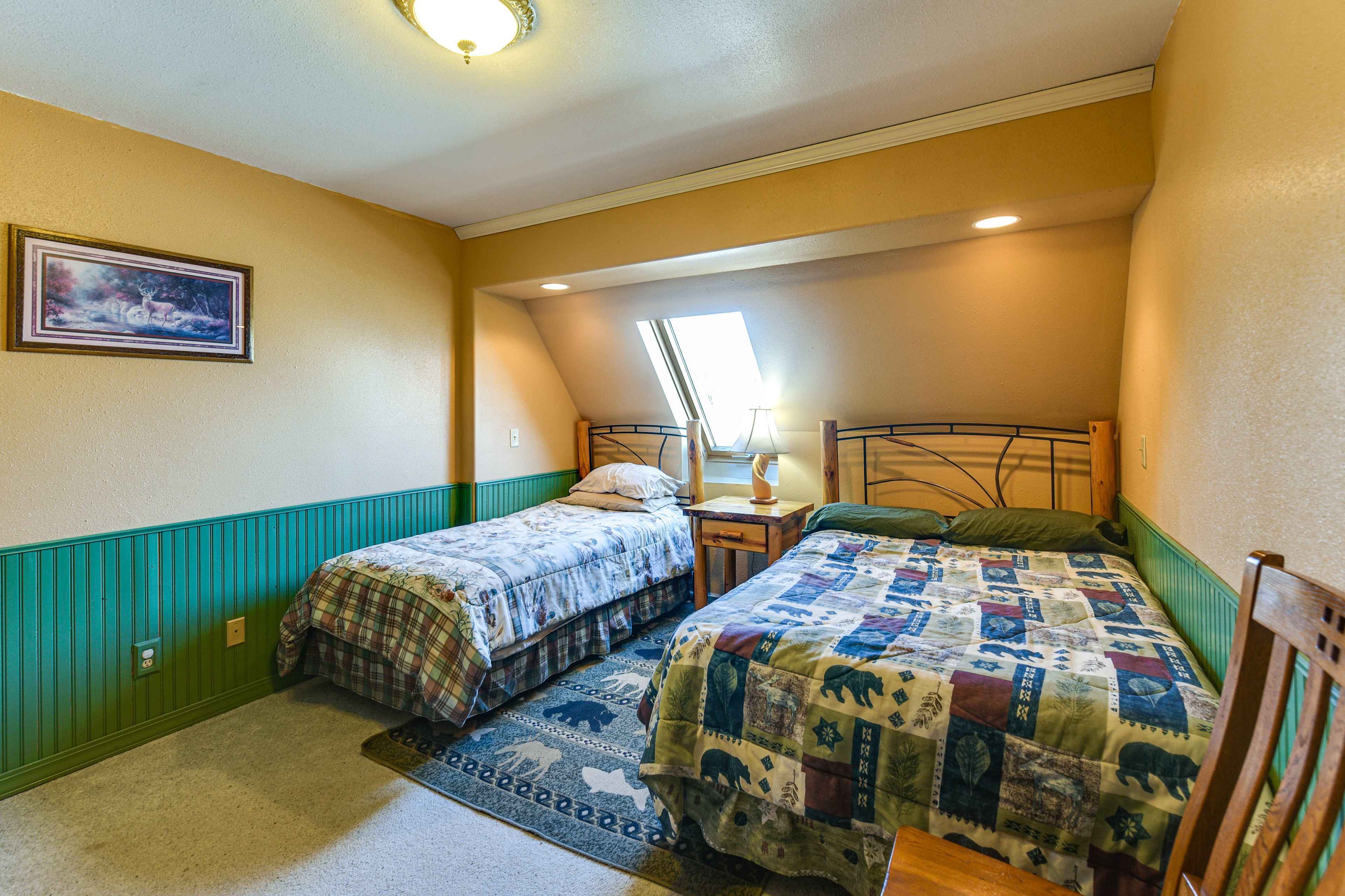 Bedroom 9 | Twin Bed | Full Bed | 2nd Floor