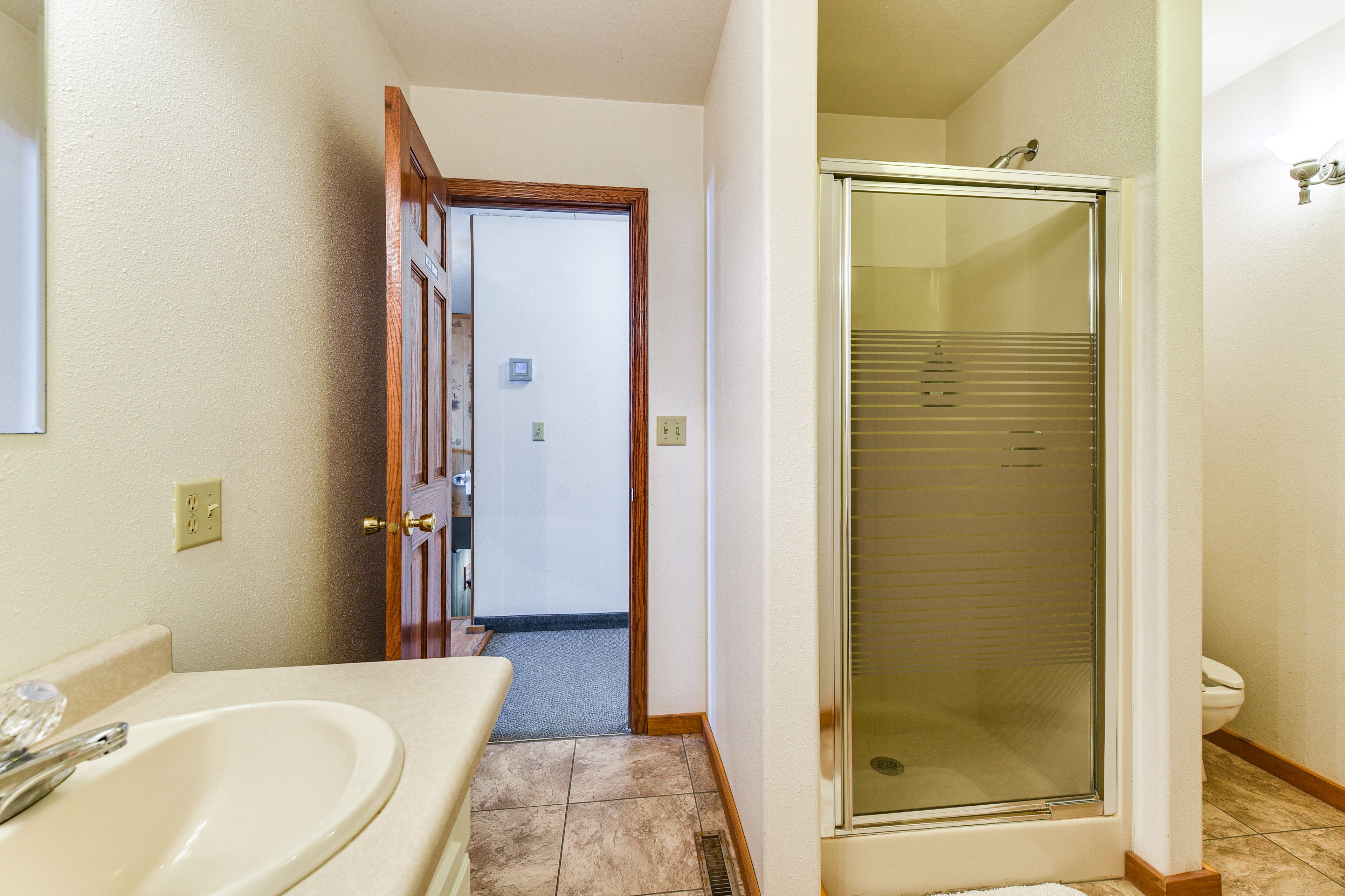 Bathroom | 2nd Floor