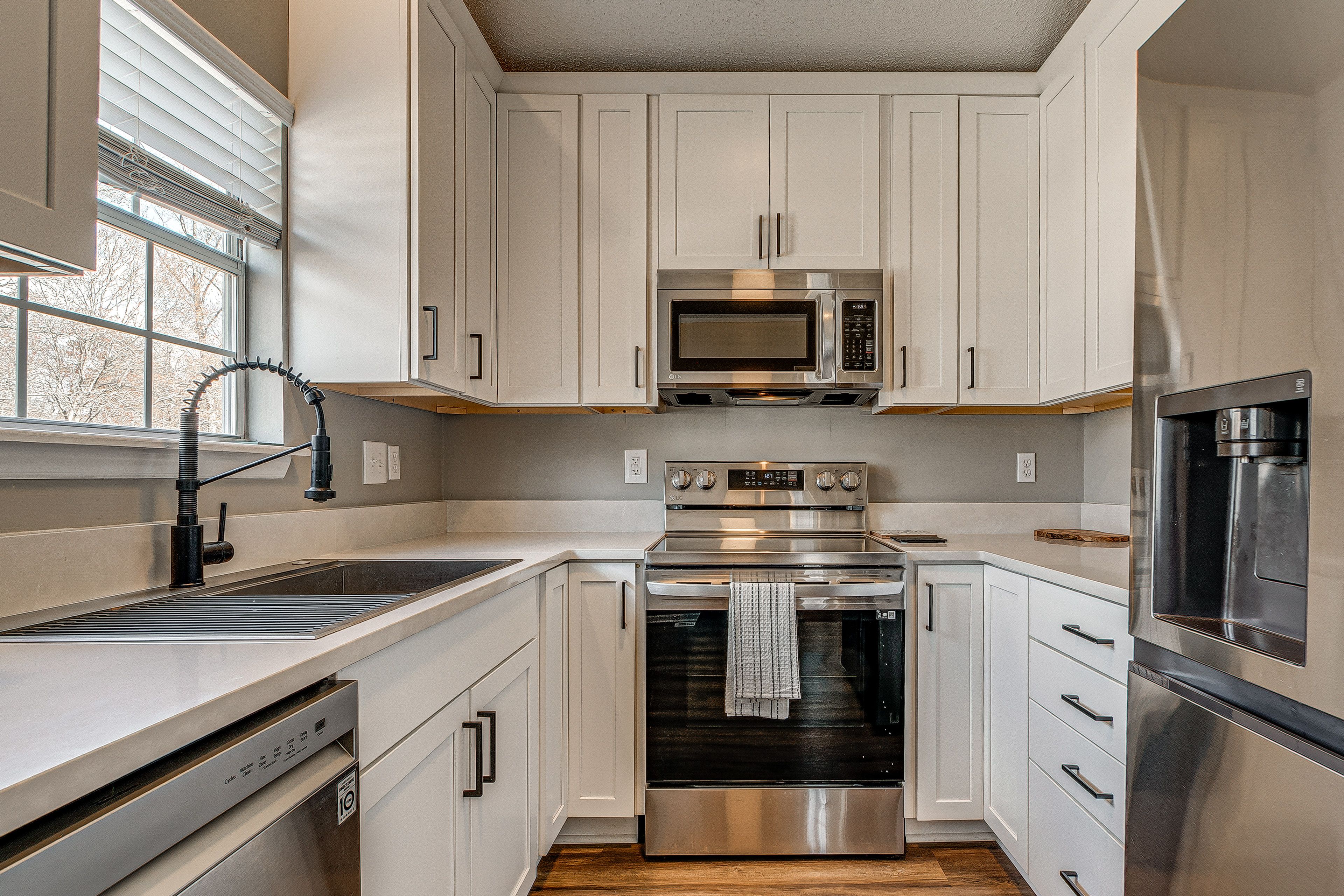 Kitchen | Blender & Toaster