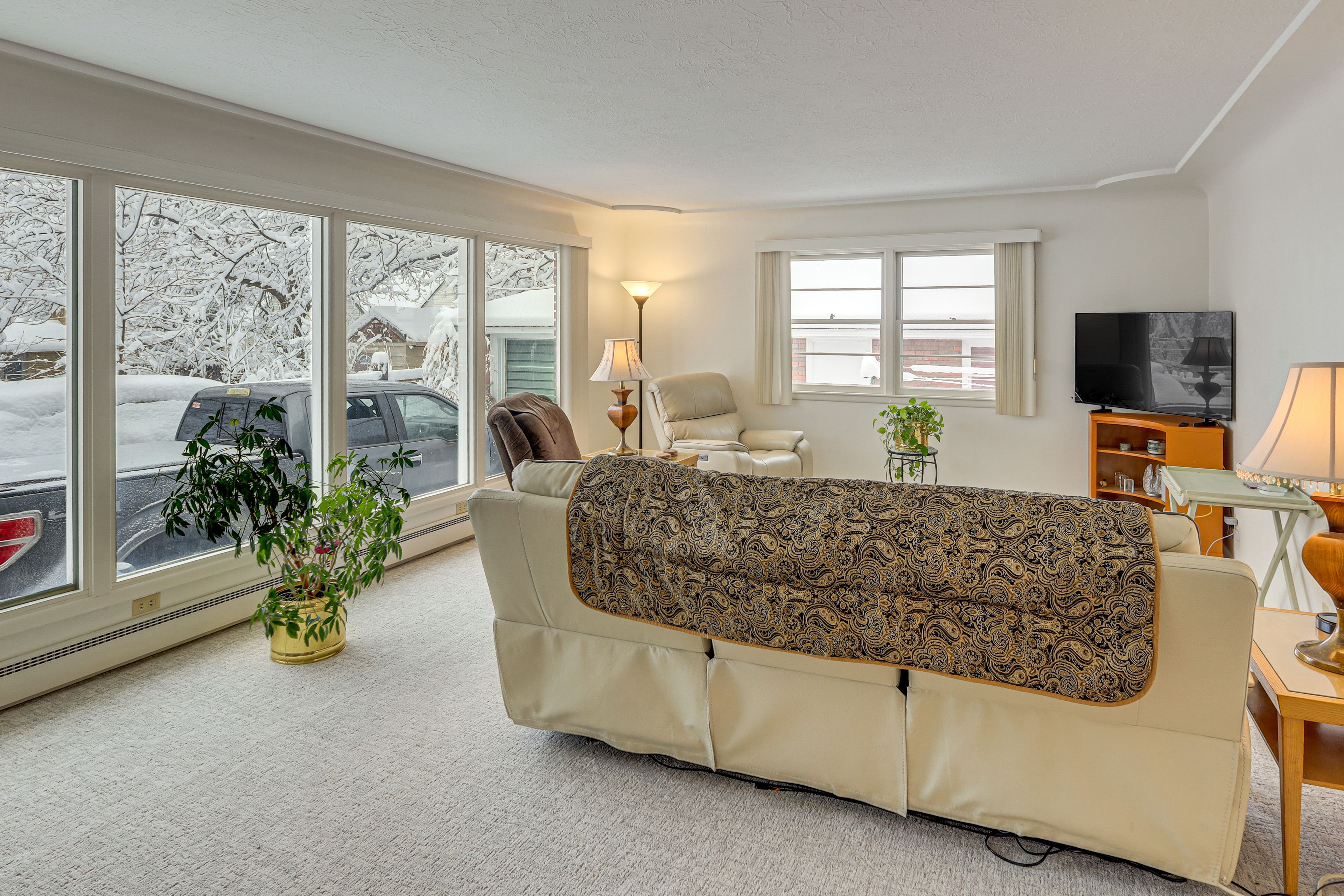 Living Area | Main Floor