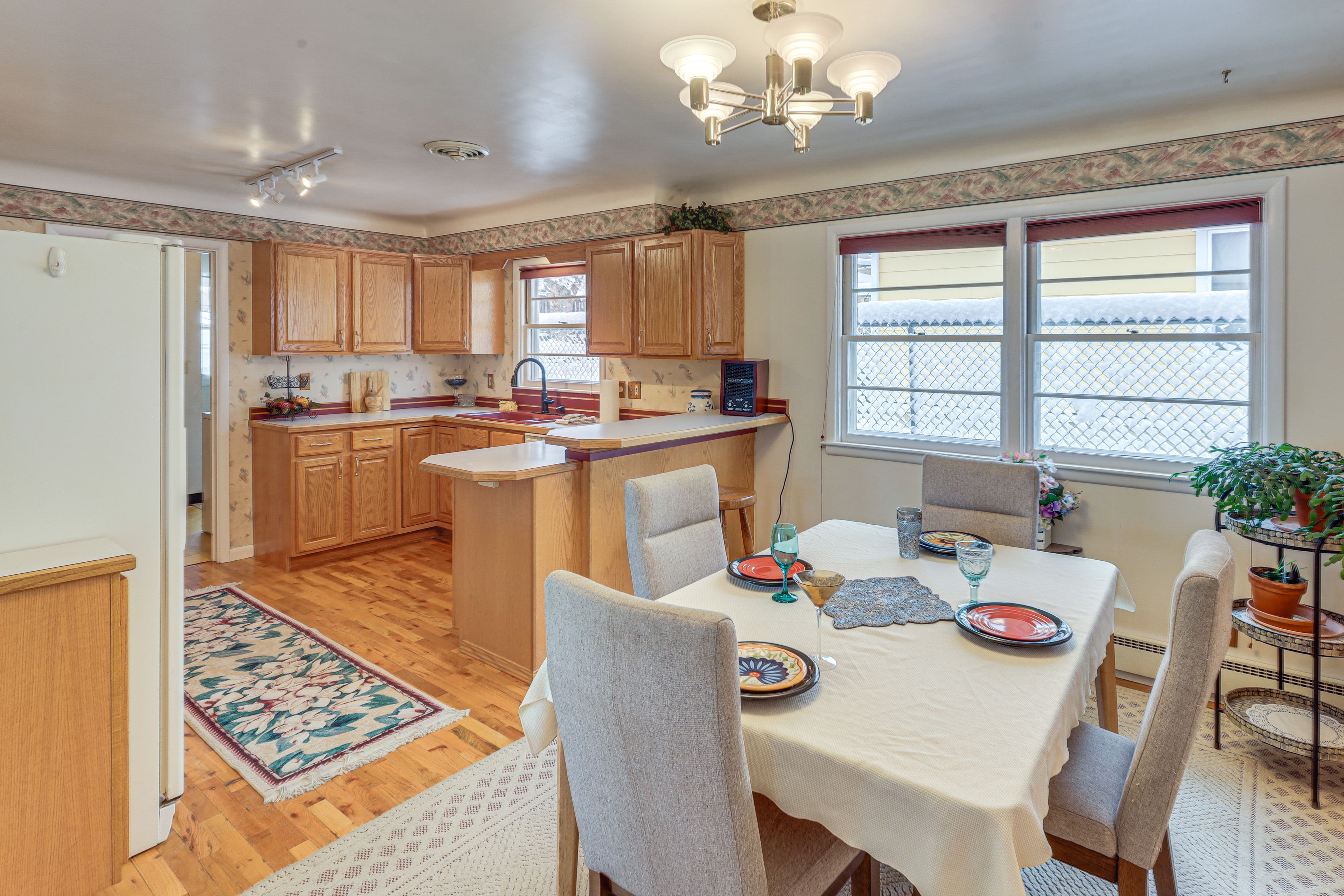 Dining Table | Kitchen