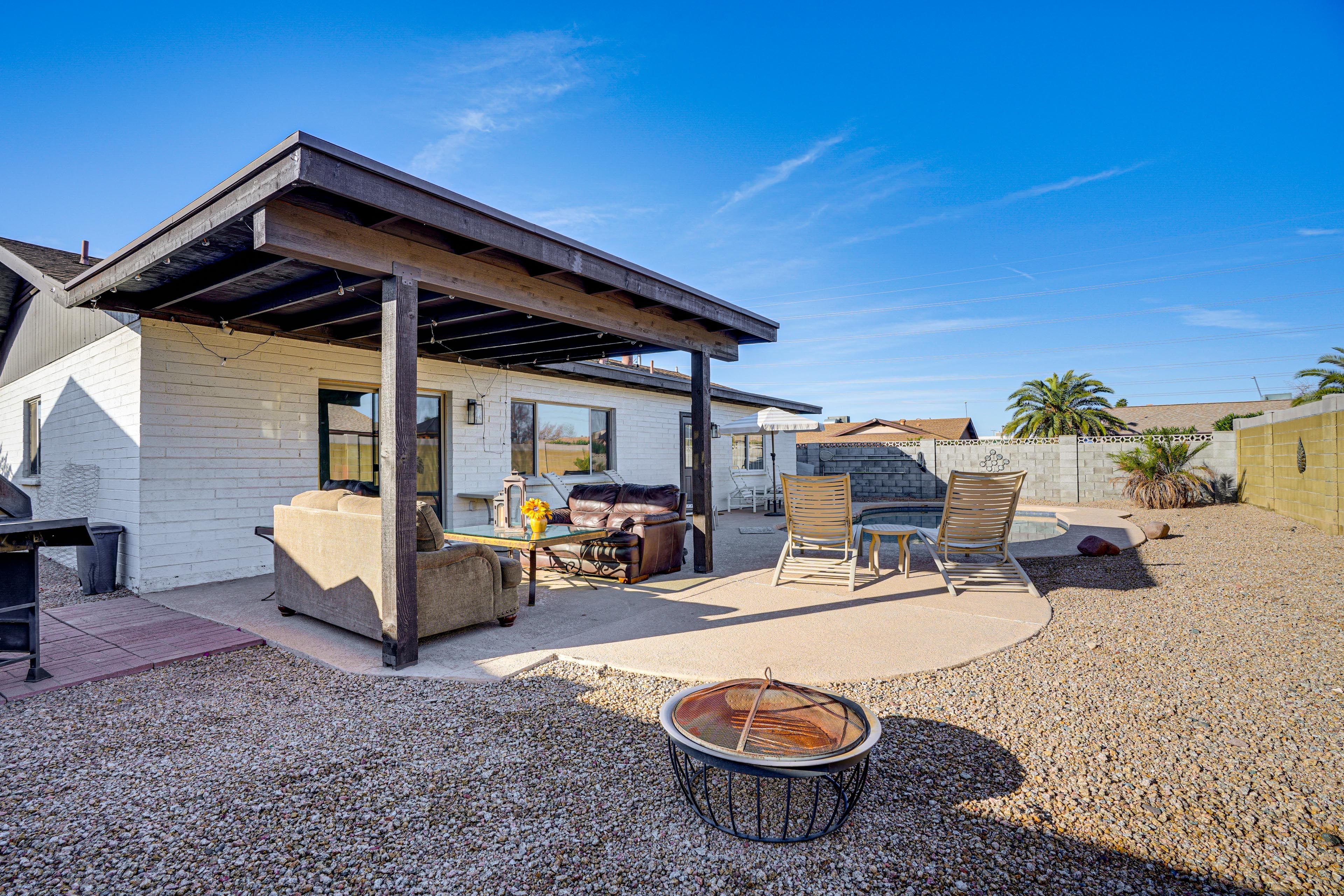 Covered Patio | Gas Grill | Fire Pit