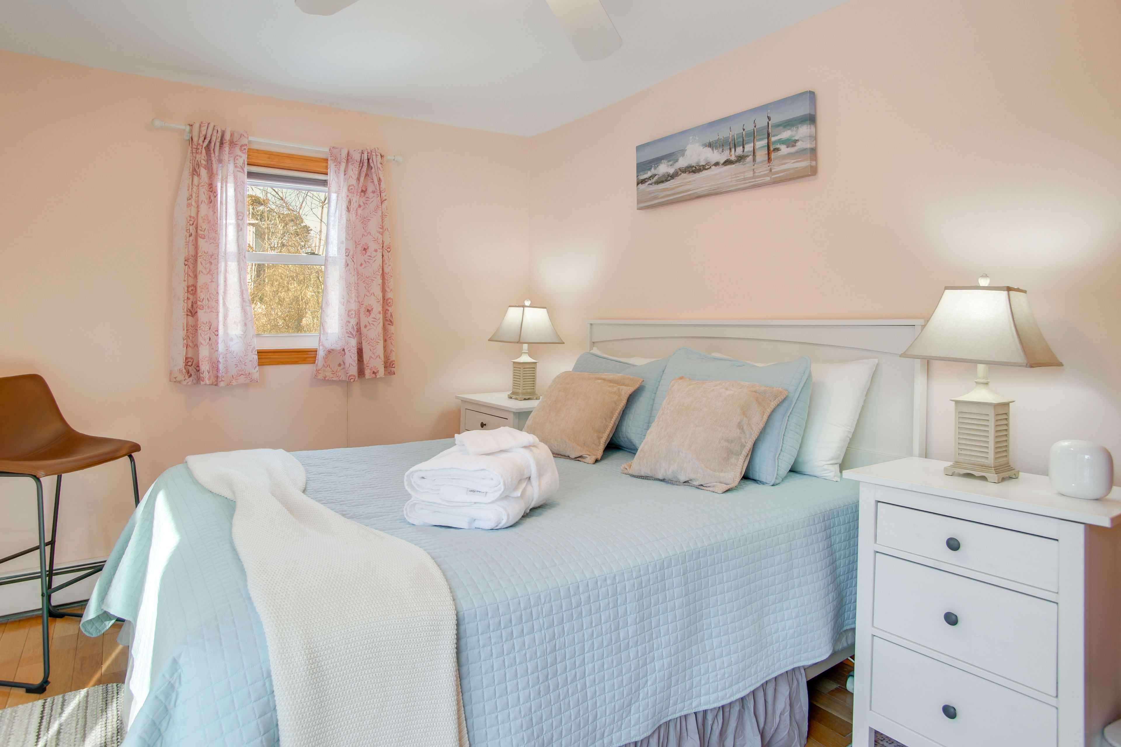 Bedroom 2 | Queen Bed | Main Level