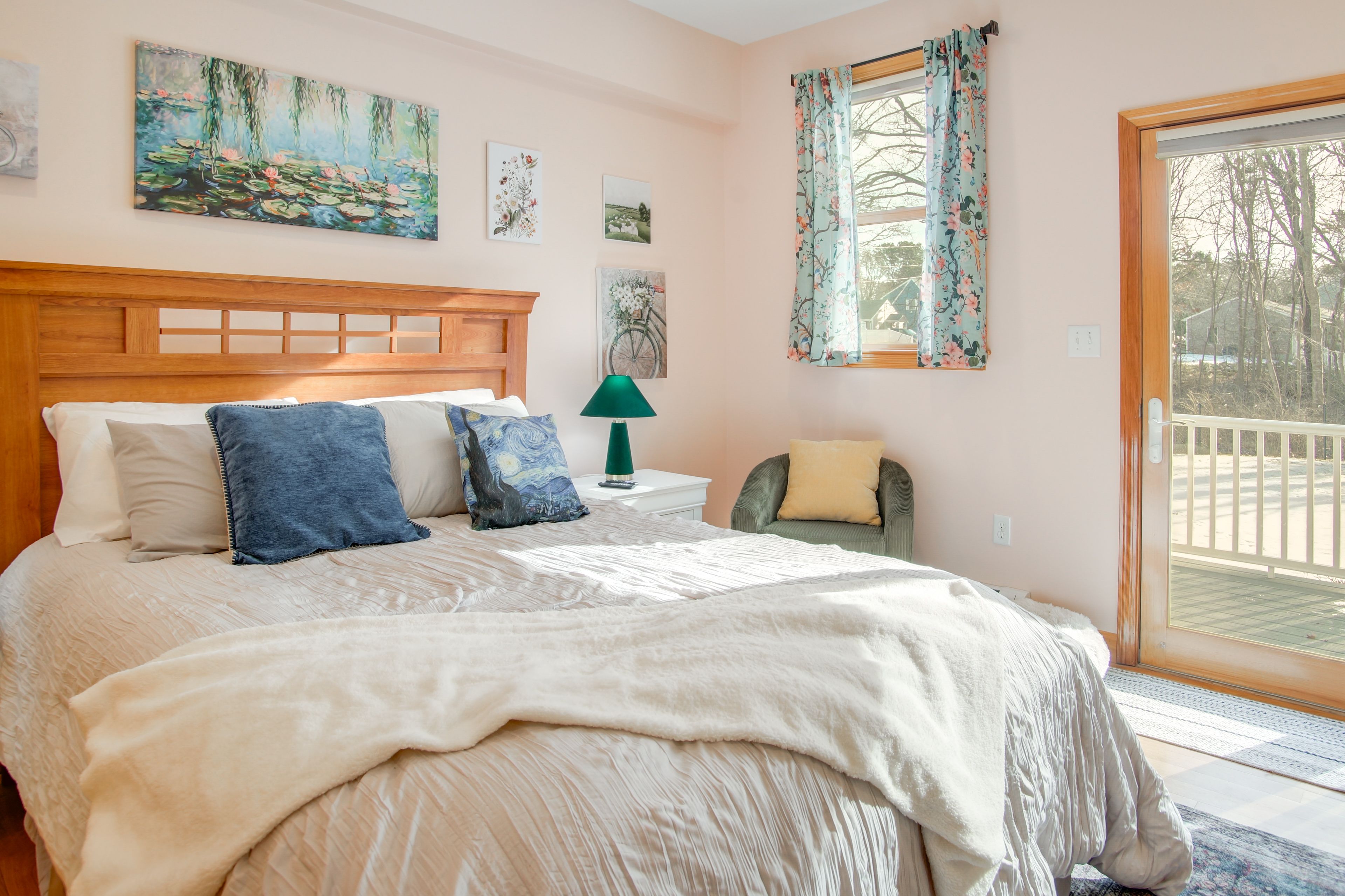 Bedroom 1 | Queen Bed | Main Level