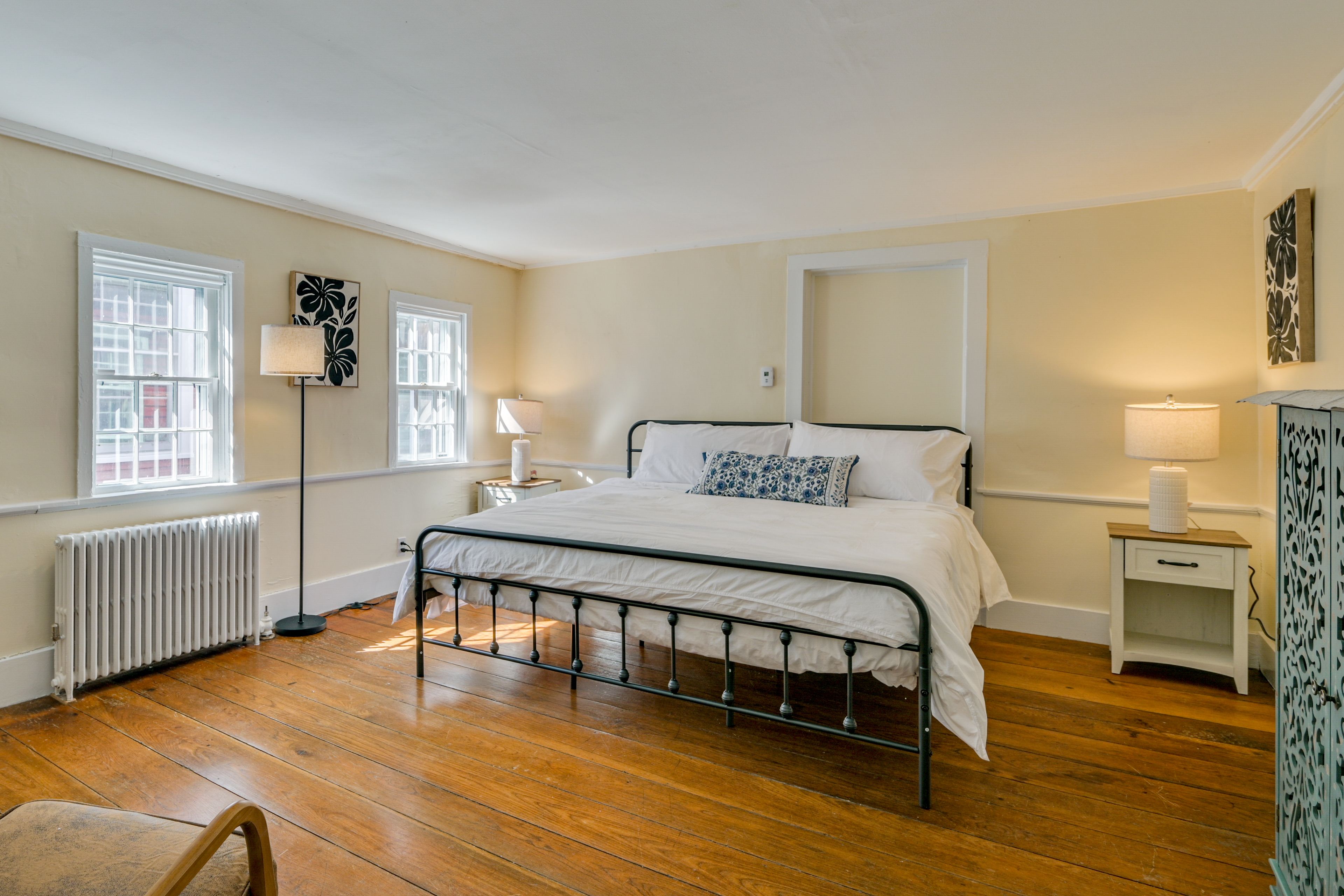 Bedroom 1 | King Bed