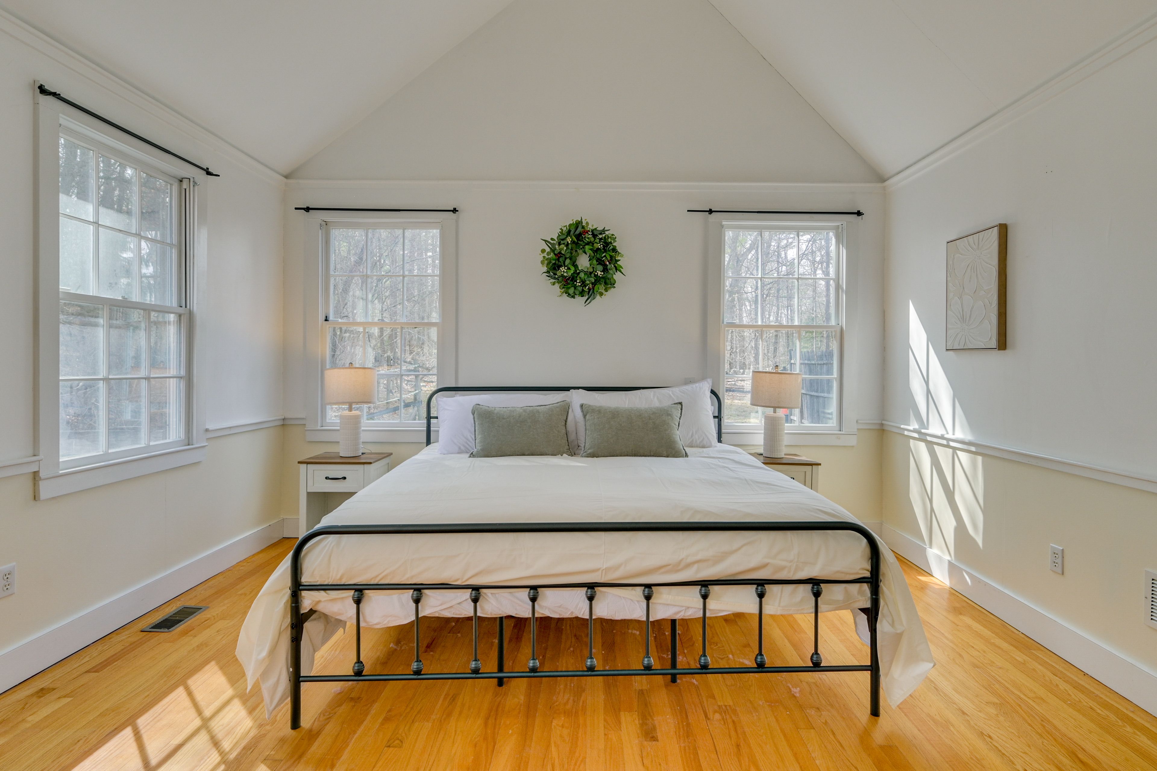 Bedroom 2 | King Bed