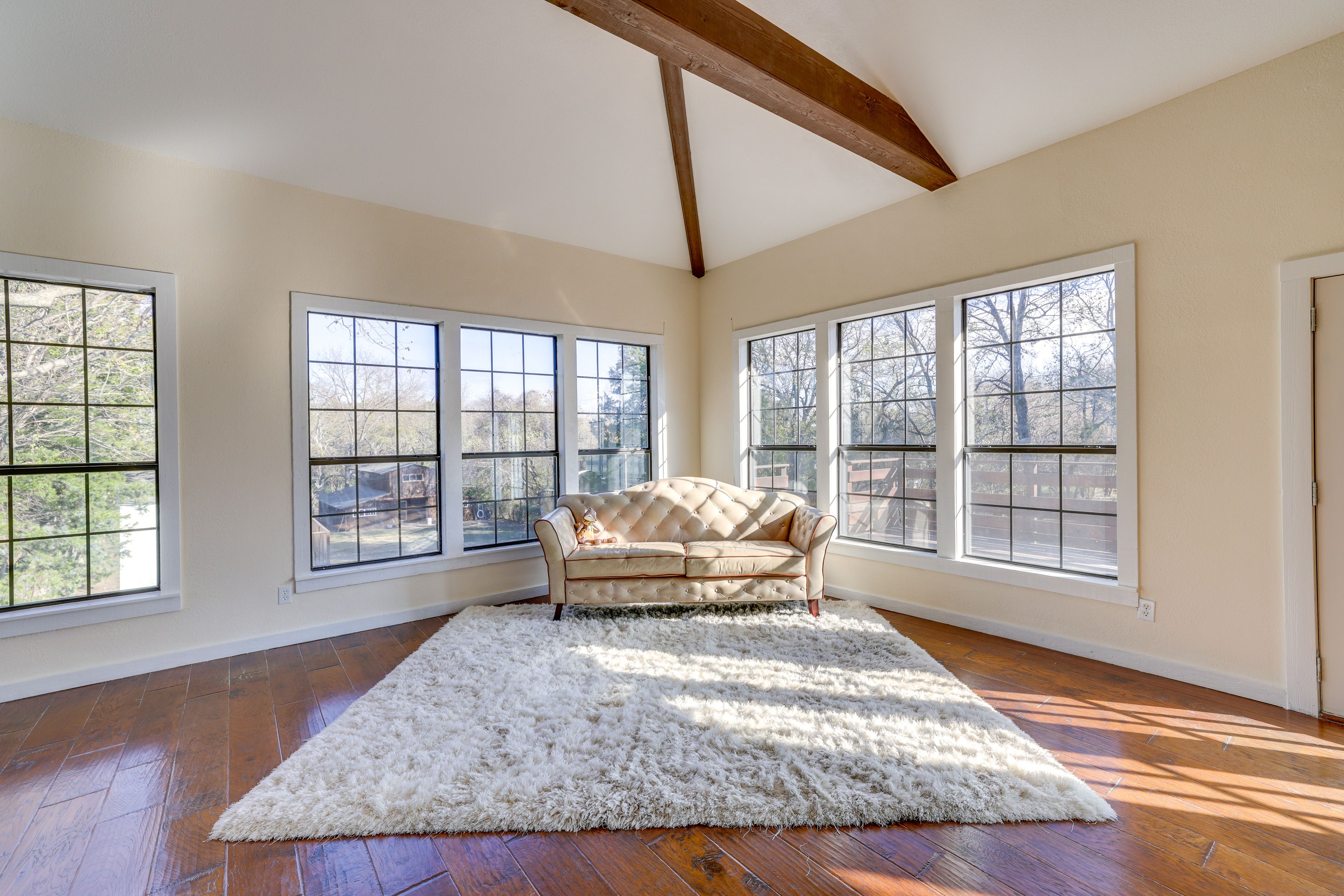 Living Room | Smart TV