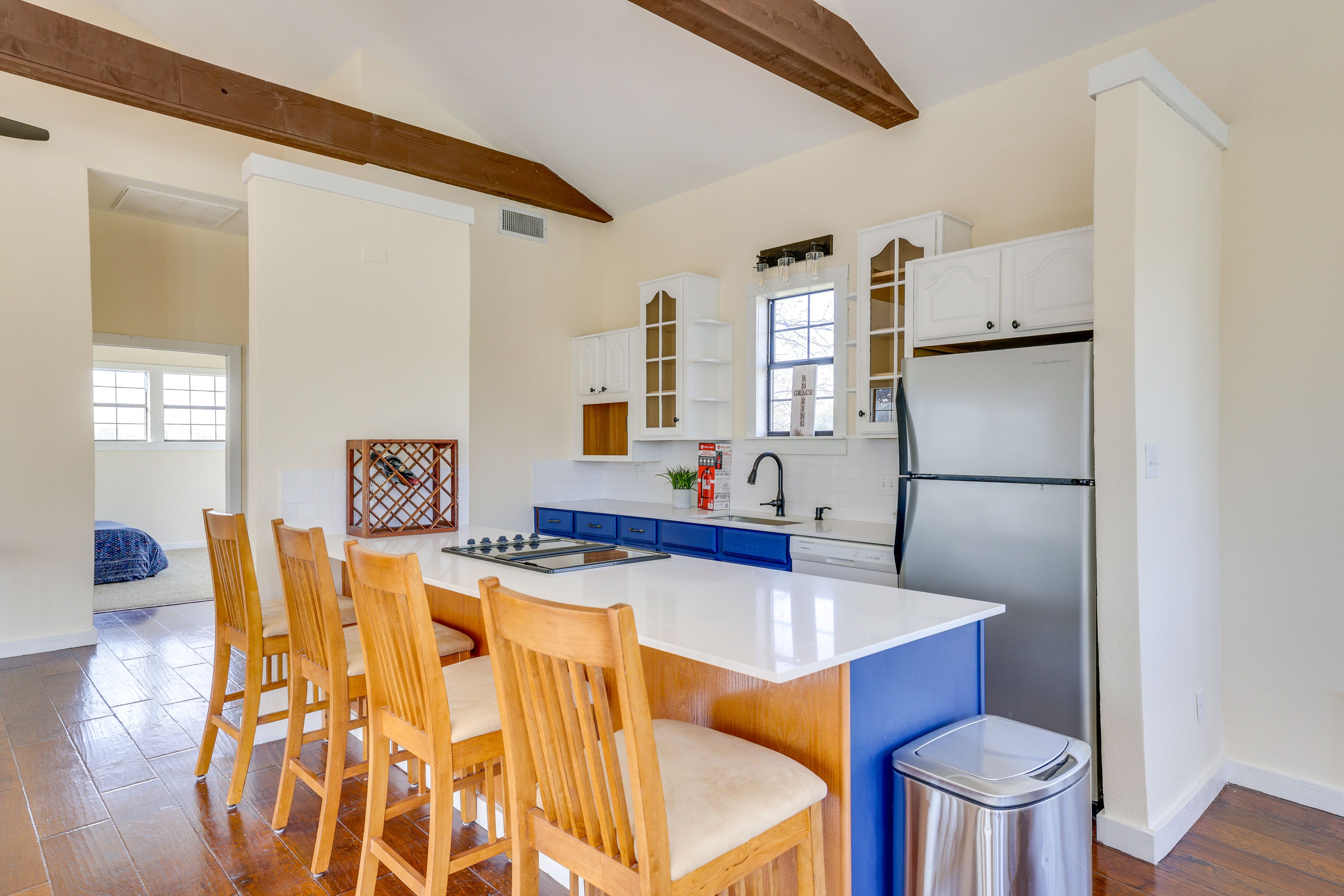 Kitchen | Oven | Dishwasher