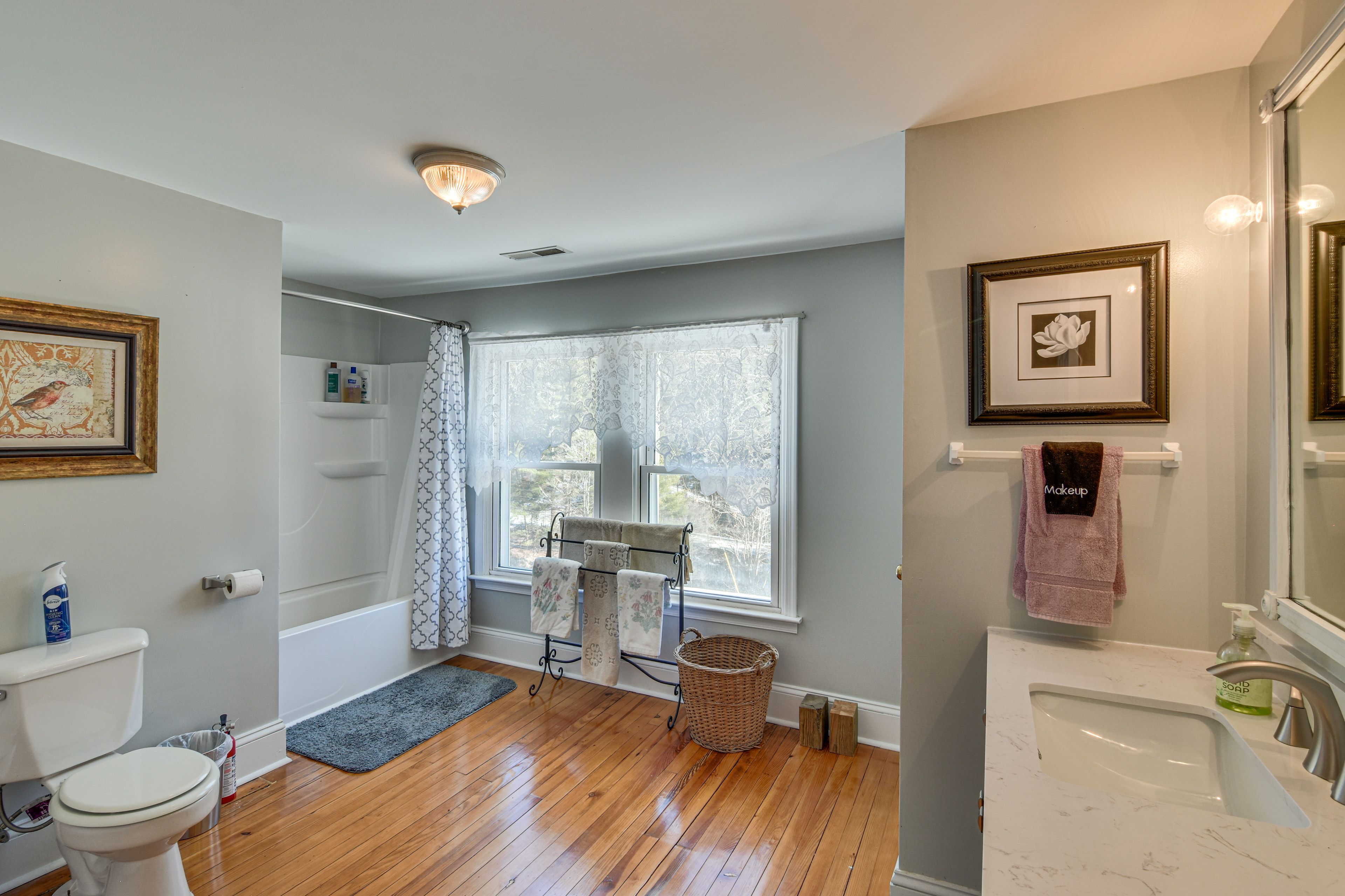 Bathroom | Towels Provided | 1st Floor