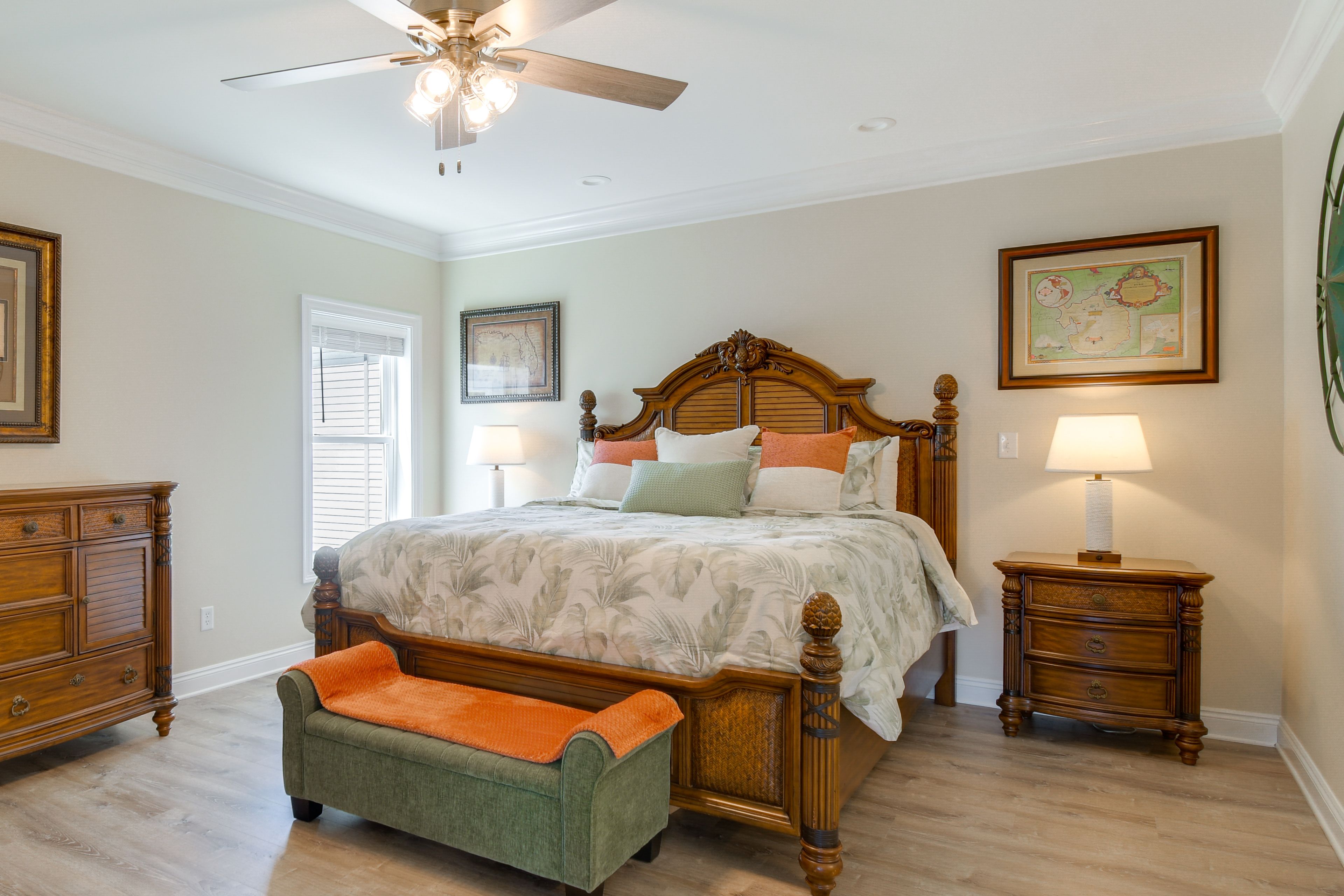 Bedroom 1 | King Bed | 1st Floor