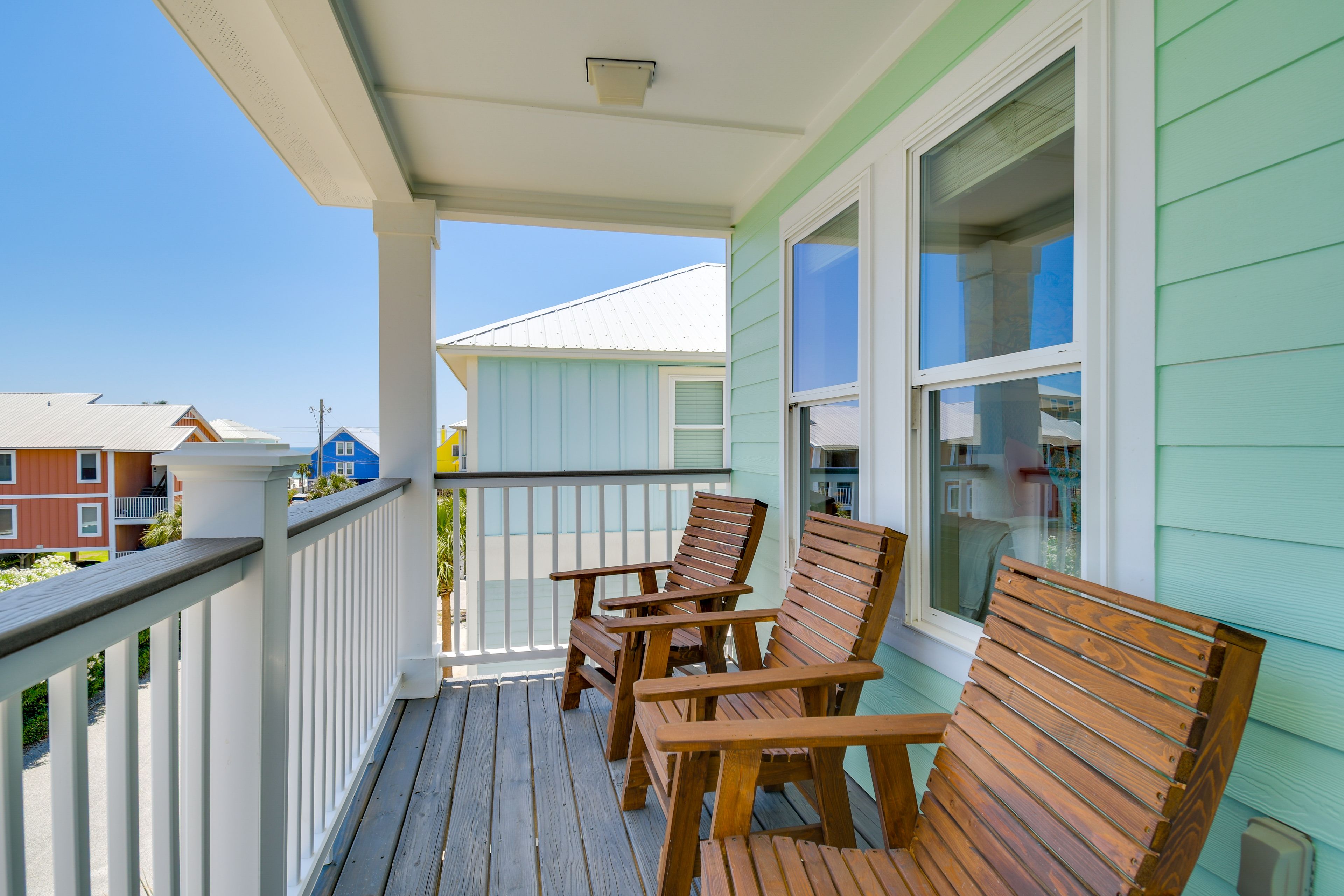 Adjoining Balcony | 2nd Floor