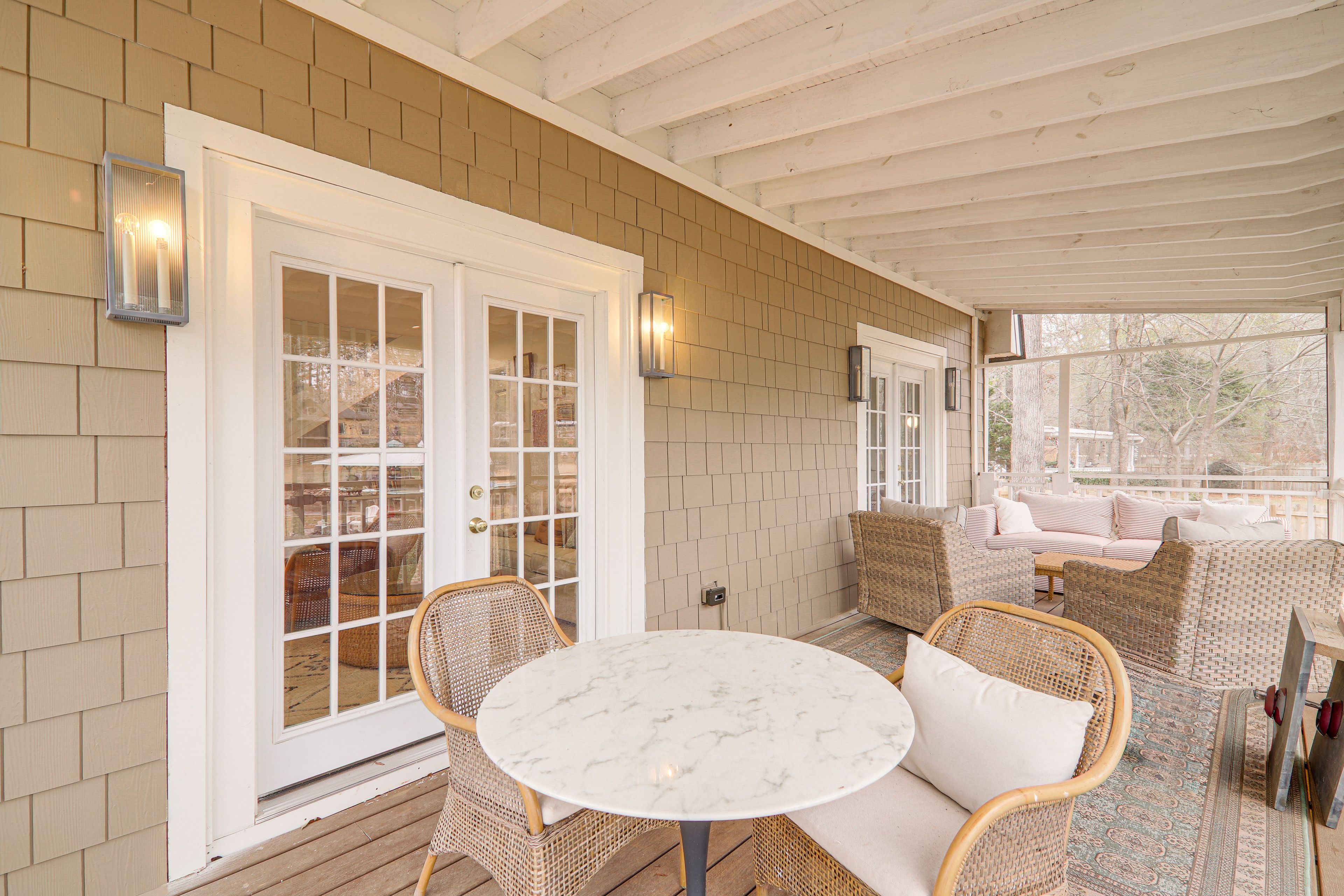 Screened-In Porch | Lounge Seating | Dining Area