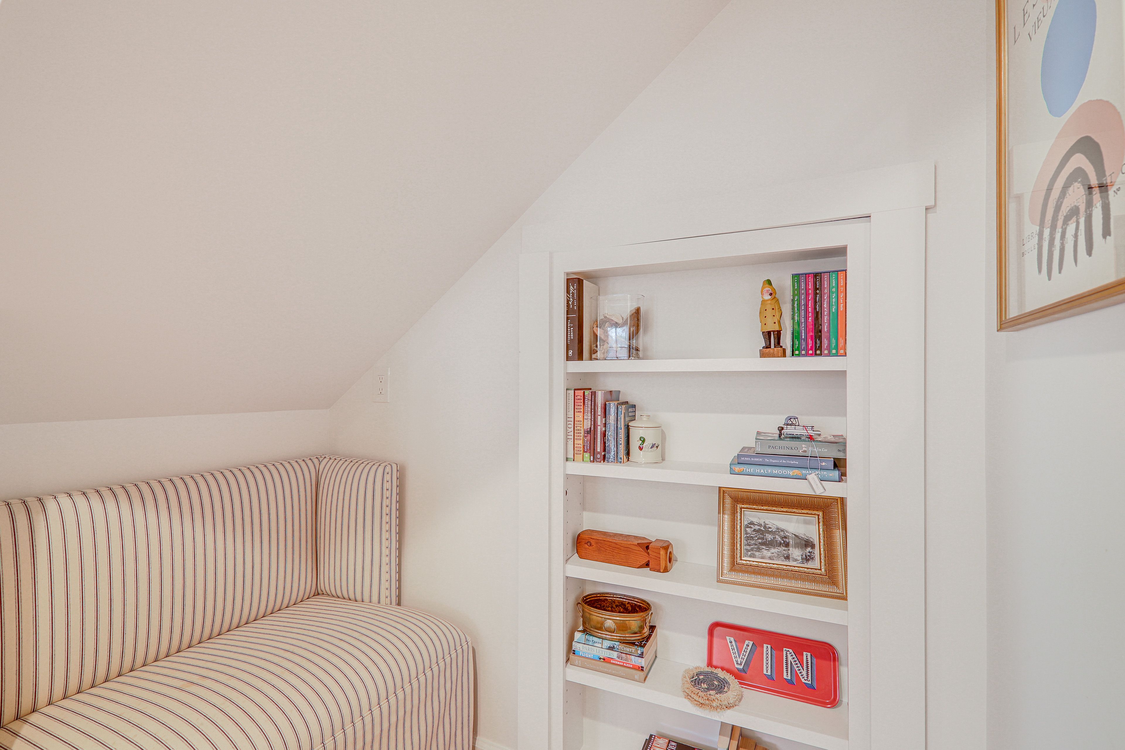Reading Nook | 2nd Floor